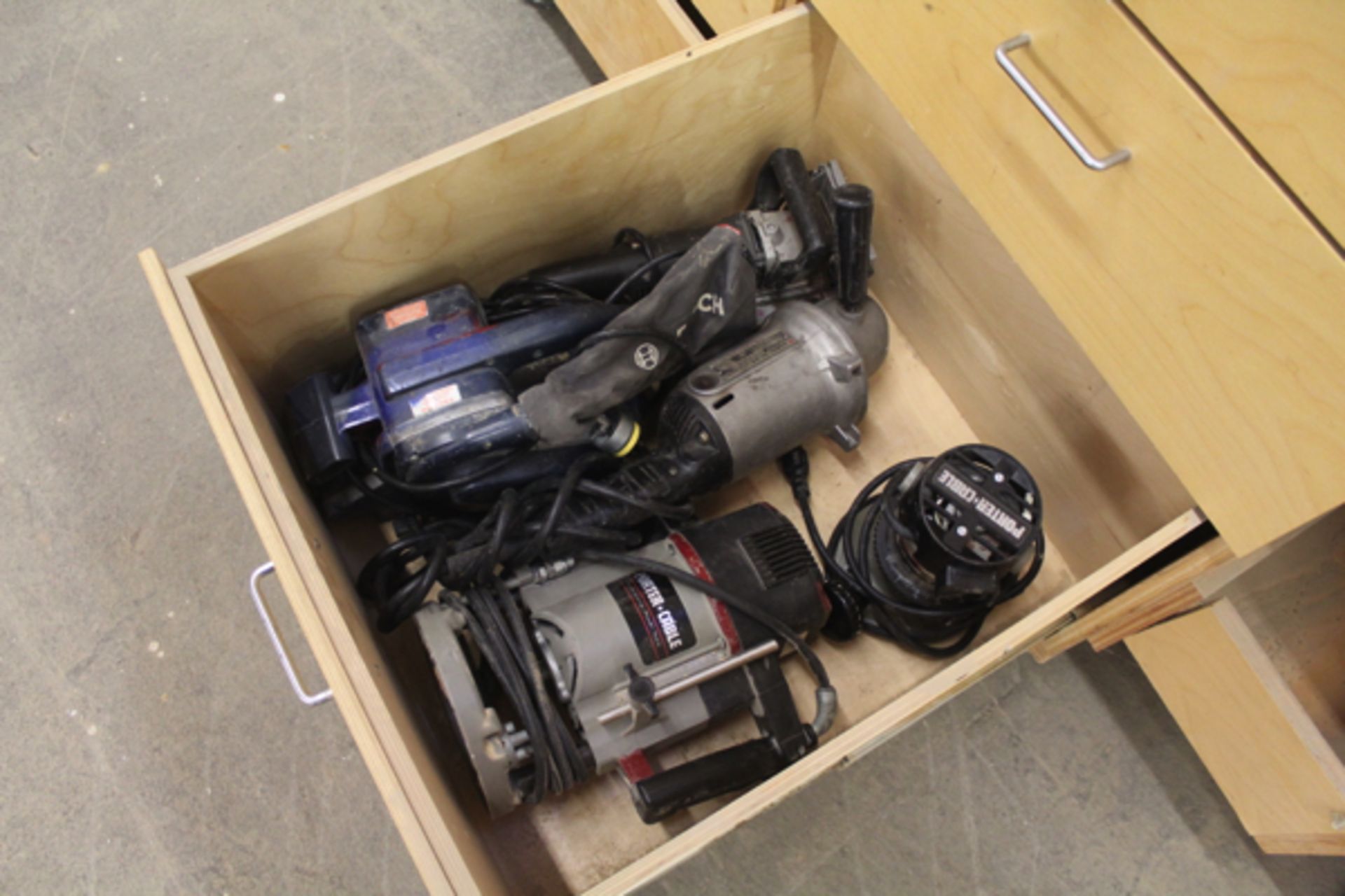 Contents of Storage Cabinets | Rigging Price: Hand Carry or Contact Rigger - Image 8 of 9