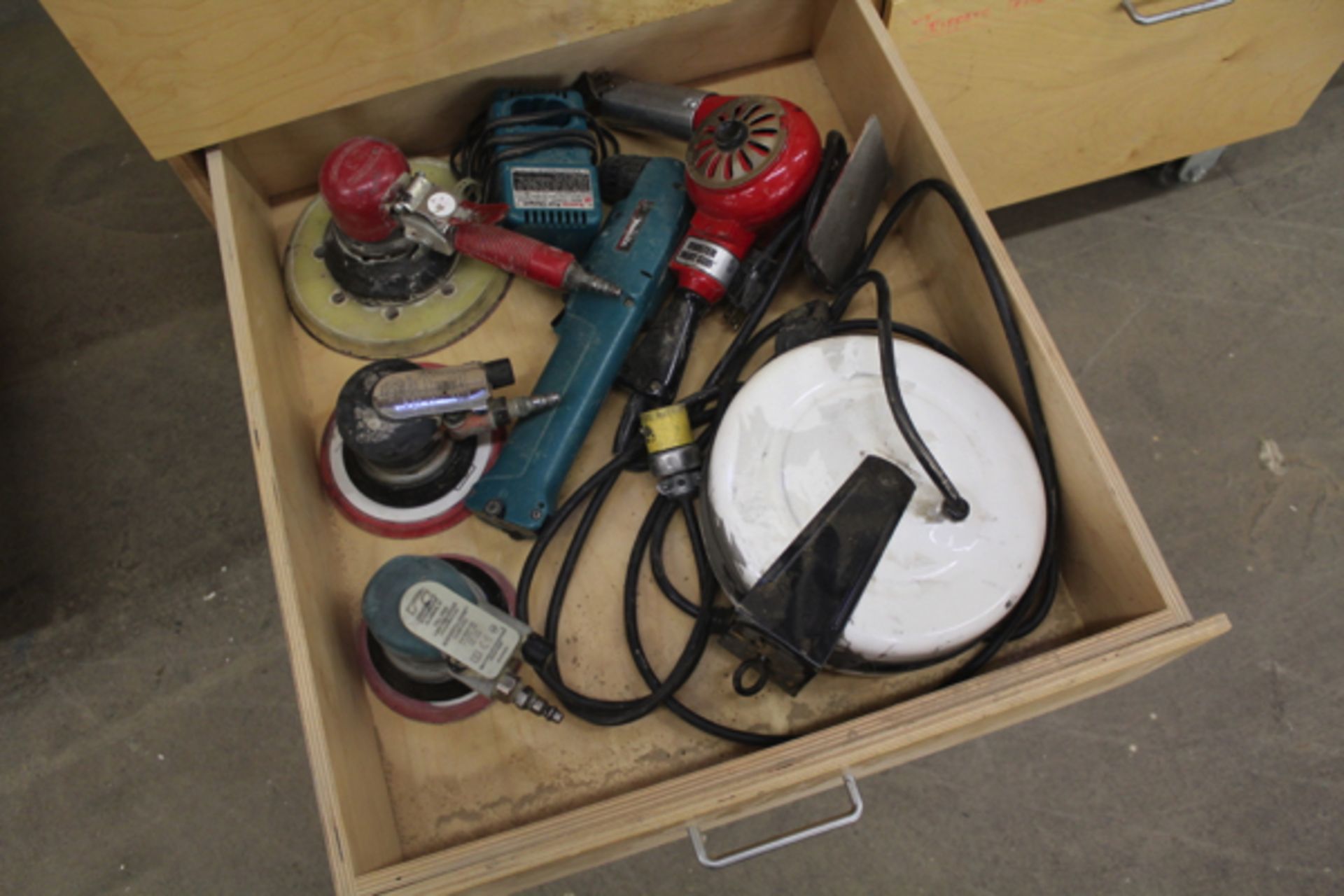 Contents of Storage Cabinets | Rigging Price: Hand Carry or Contact Rigger - Image 4 of 9