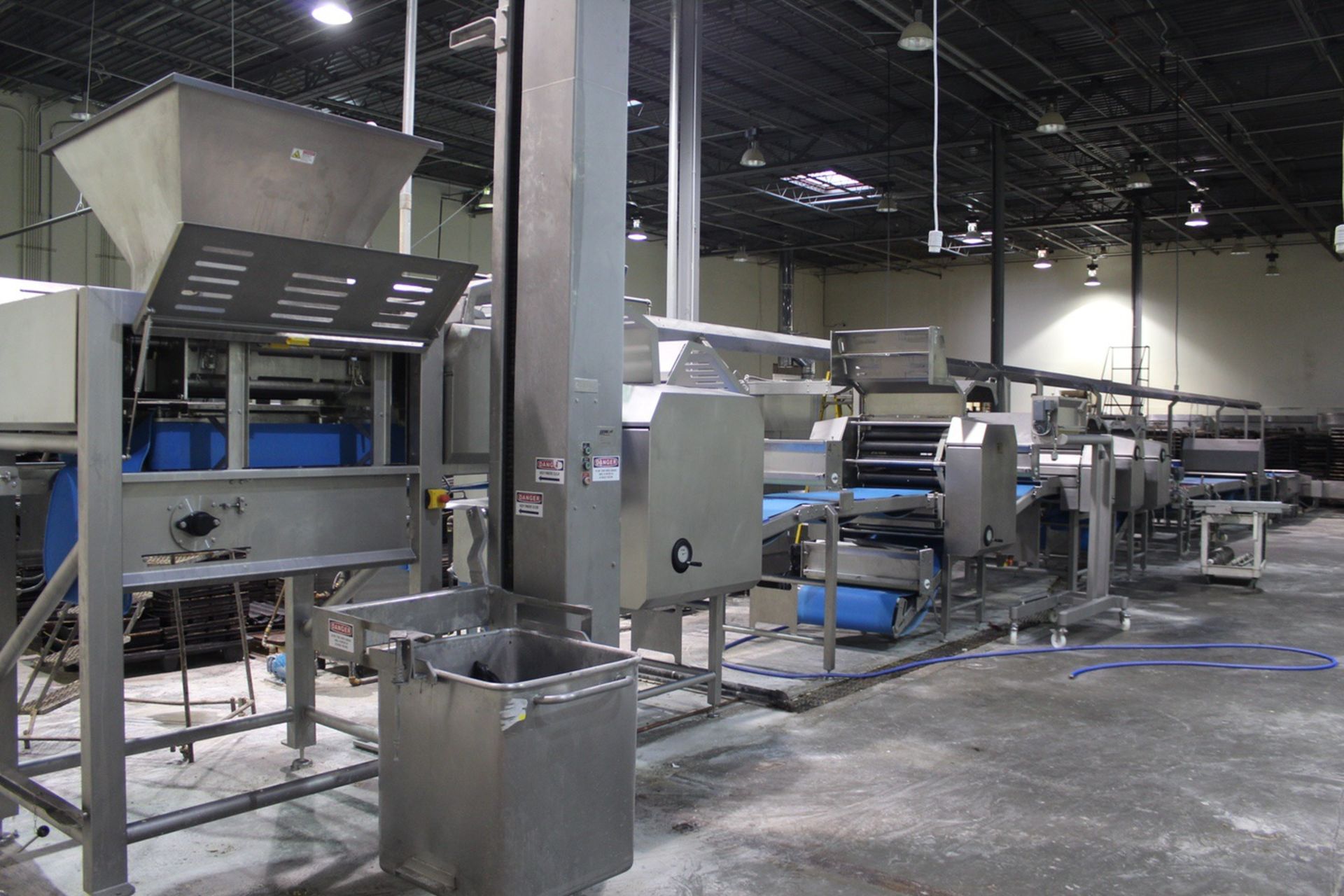 2014 Tromp 800mm Sheeted Bread Line, Chunker Through Tray Feeding| Rigging and Loading Fee: $7500