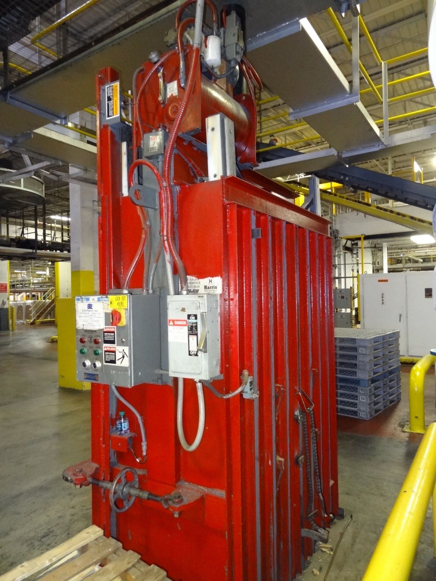 Selco Vertical Hydraulic Baler, | Subject to Bulk Bid Lot #1 - Image 3 of 4