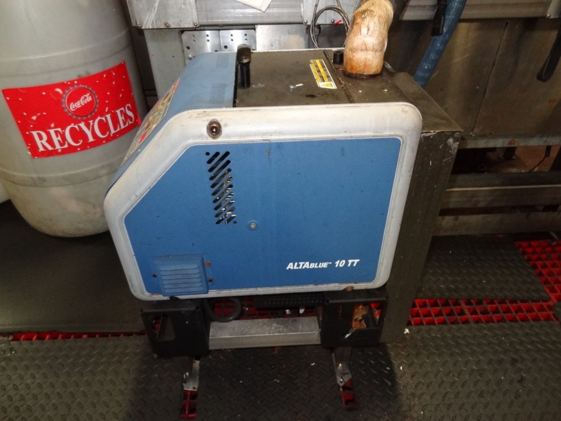 1994 Trine Model 6500 Roll Feed Hot Melt Glue Labeler, 550-BPM, Nordso | Subject to Bulk Bid Lot #2 - Image 3 of 7