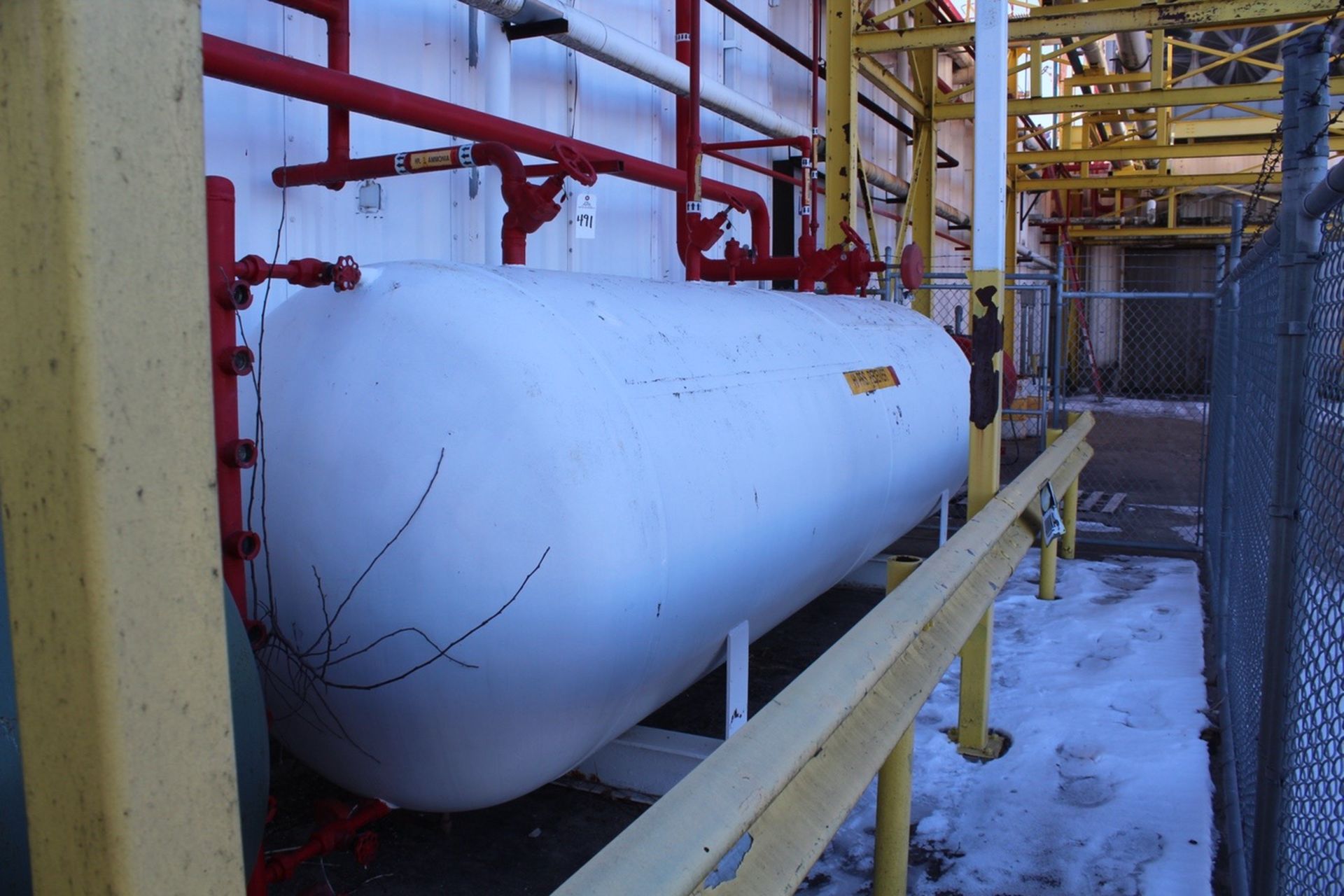 Ammonia Storage Tank | Rigging: Contact Rigger