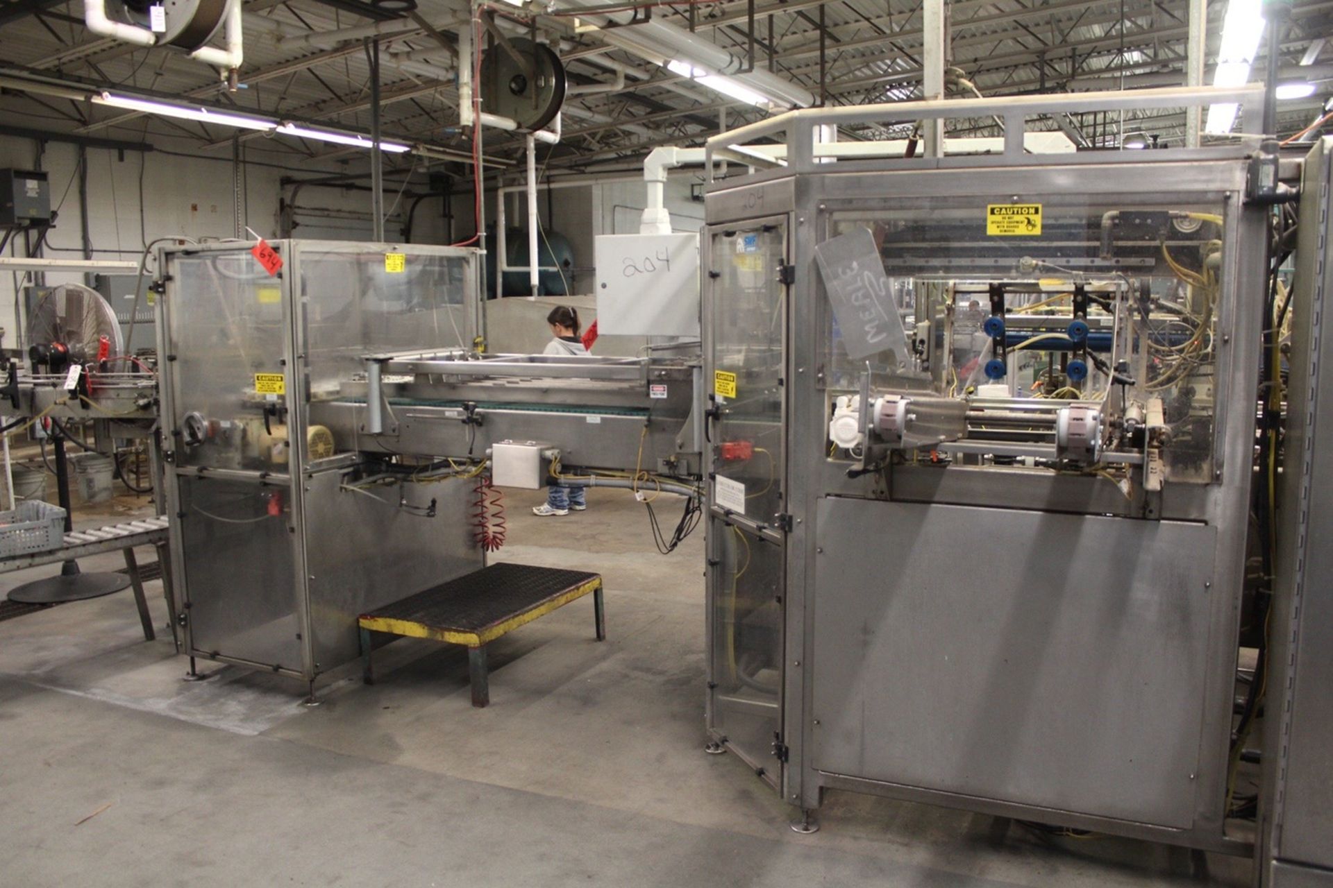 SWF 4 Oz. Case Packer, W/ Box Erector, Stager & Controls | Subject to Bulk 149B | Rigging: $4200 - Image 7 of 8