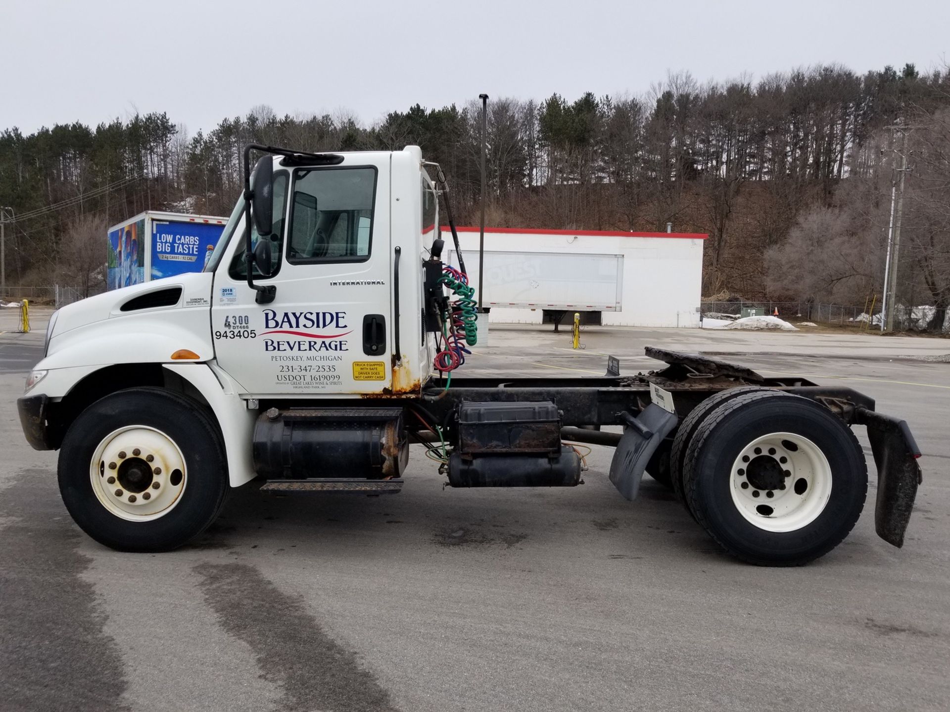 2004 International 4300 SBA 4X Single Axle Day Cab, Mileage: 215,807, VIN# 1HSMMAAN34H660635 - Image 6 of 43