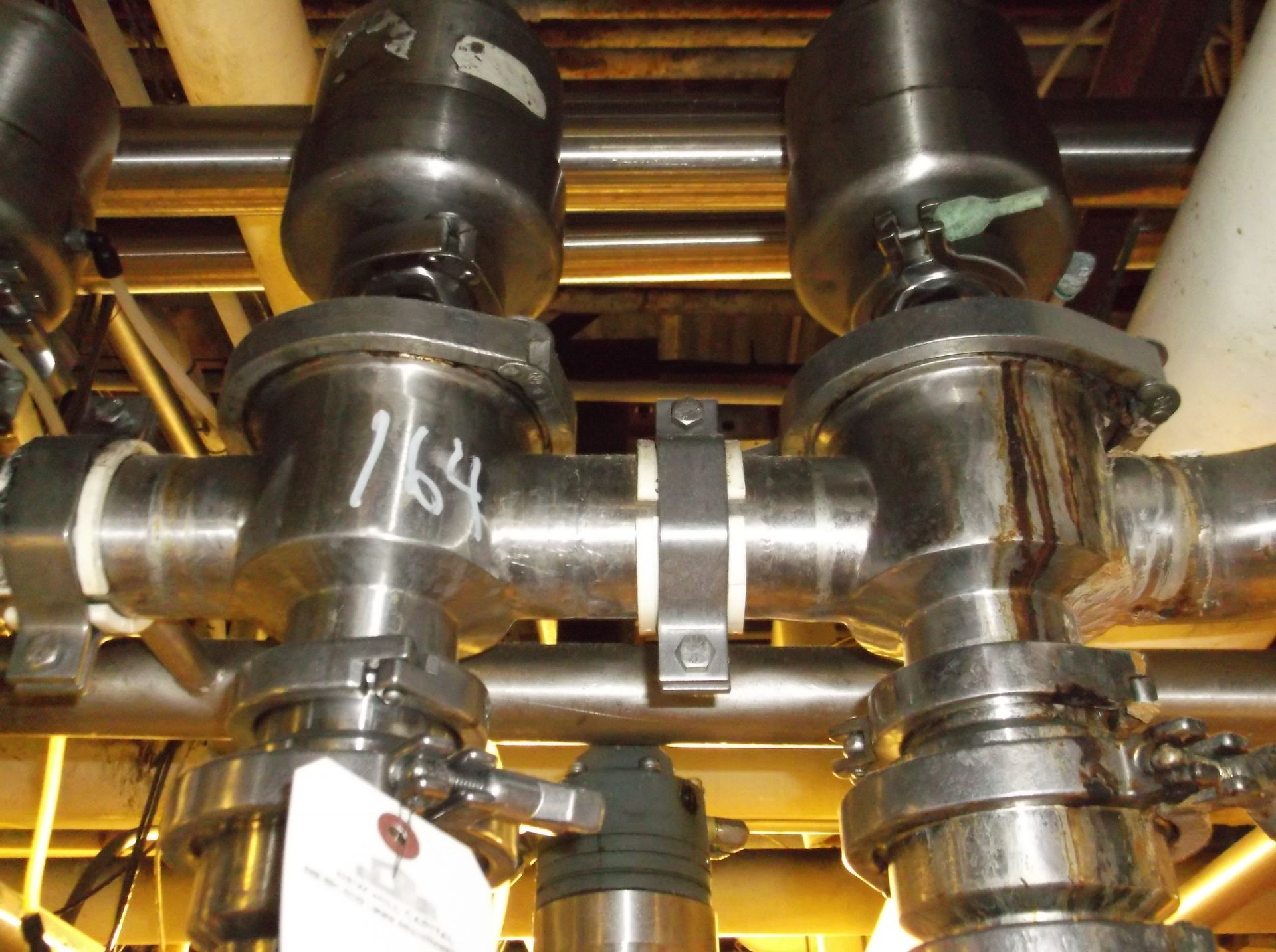 Tri Clover SS 2 1/2in air valve cluster (5) valves | Rigging/Loading Fee: $75