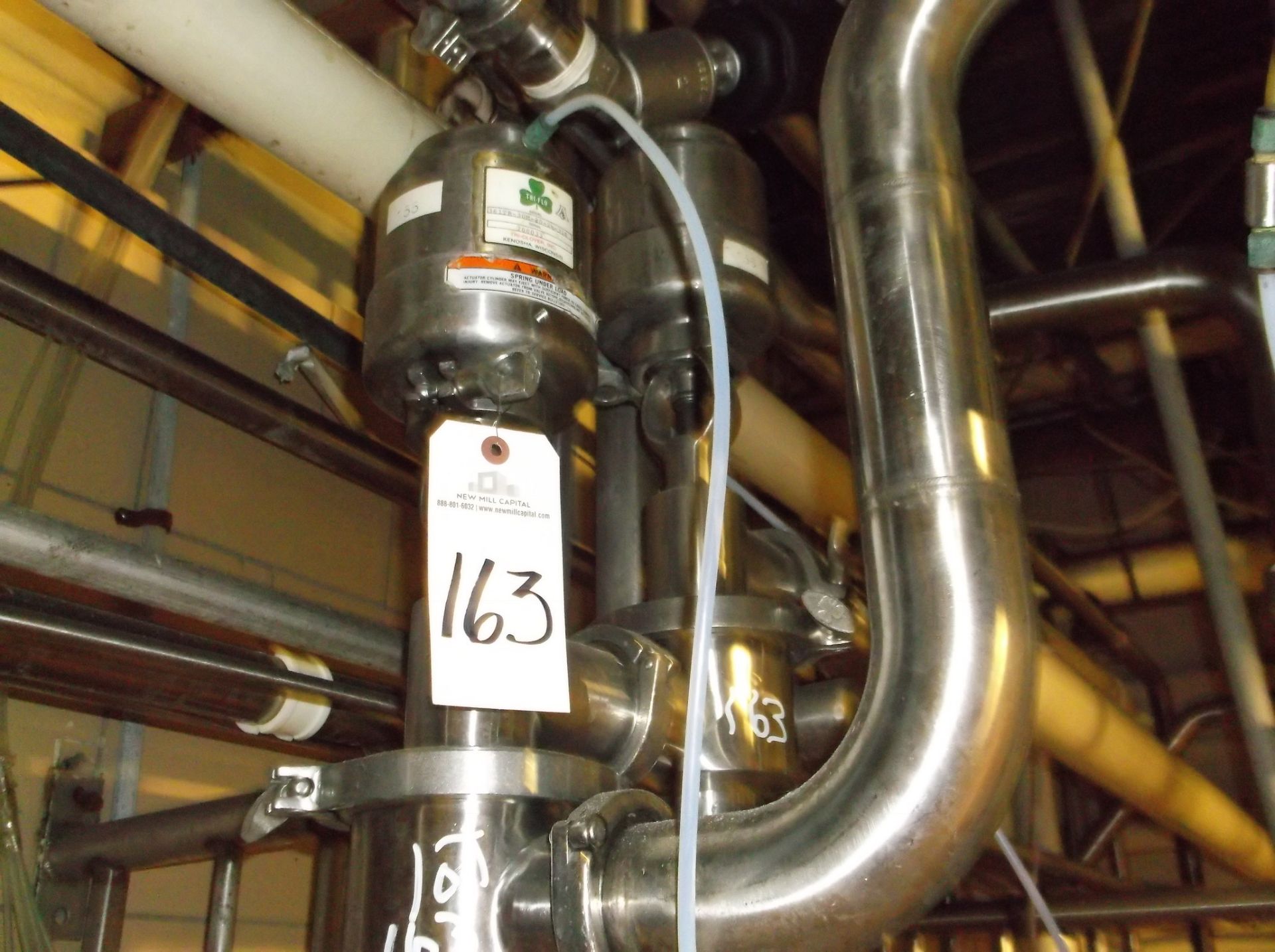 Tri Clover SS 2.5in air valve cluster (2) valves | Rigging/Loading Fee: $75