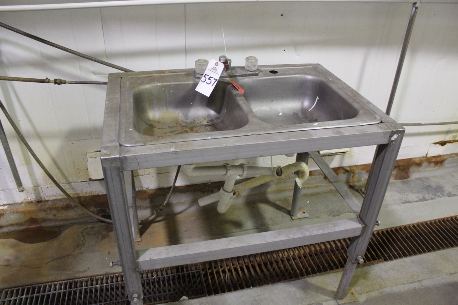 Stainless Sink | Rigging: $45