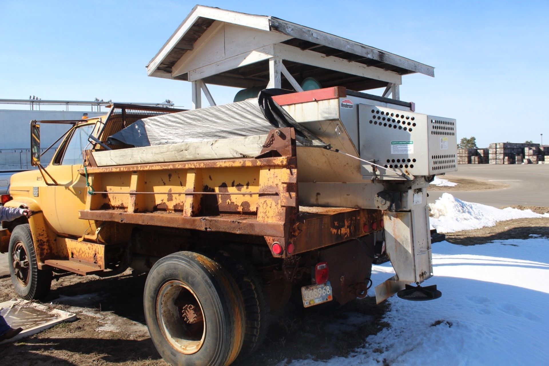 Chevrolet C65 Dump Truck, VIN CCE666V121679, W/ Henderson Salt Spreader | Rigging: Hand Carry - Image 4 of 6