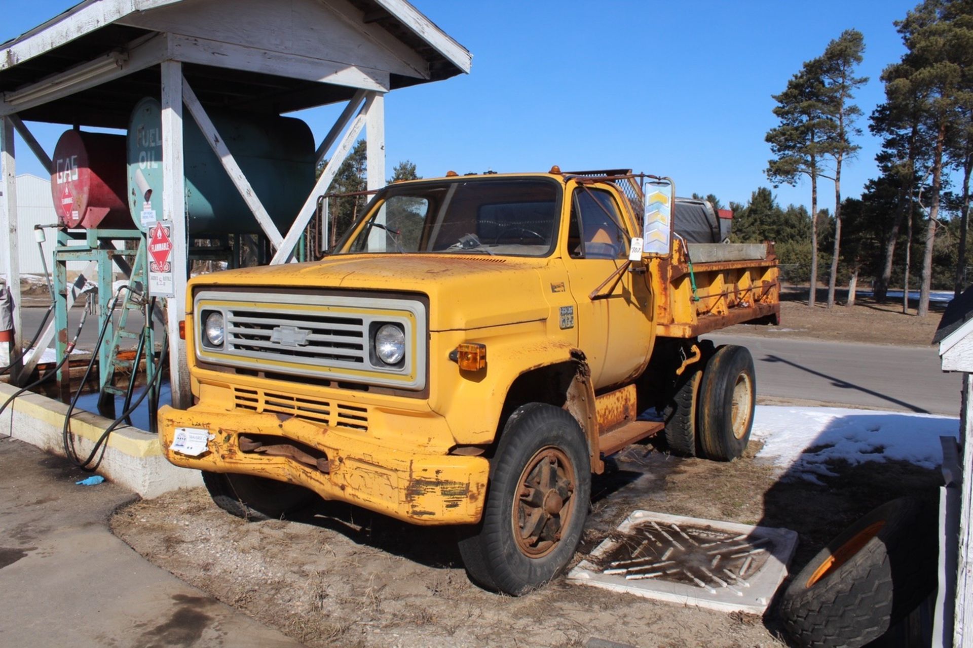 Chevrolet C65 Dump Truck, VIN CCE666V121679, W/ Henderson Salt Spreader | Rigging: Hand Carry