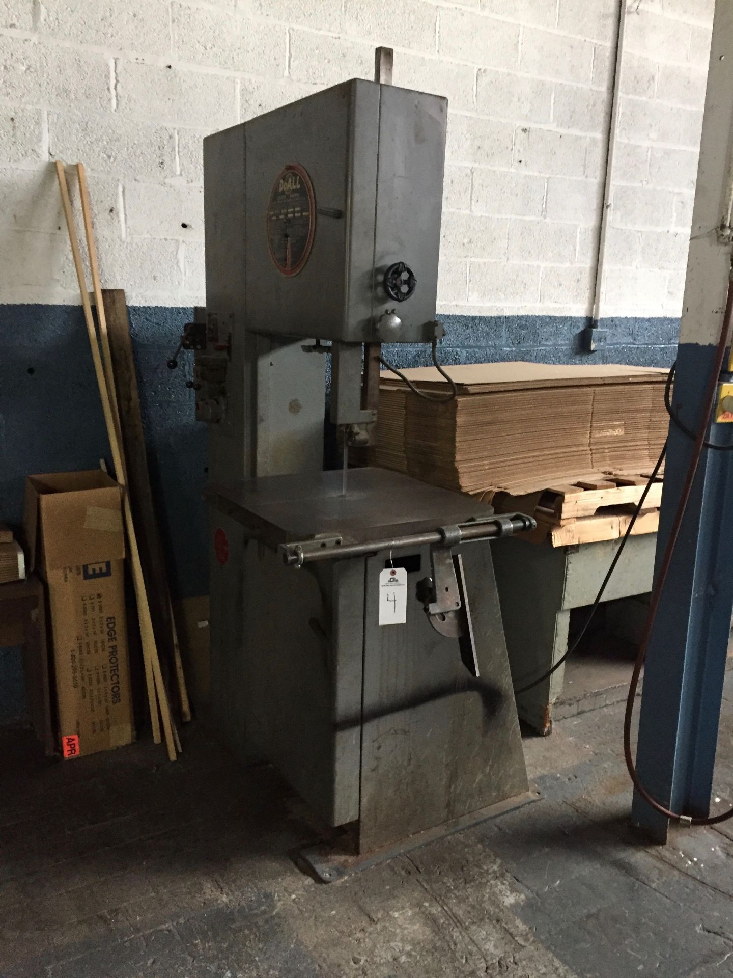 Do-All Model 2013-0 Band Saw, Max Band Length 154in, 220V, S/N: 321-731 | Rigging/Loading Fee: $200