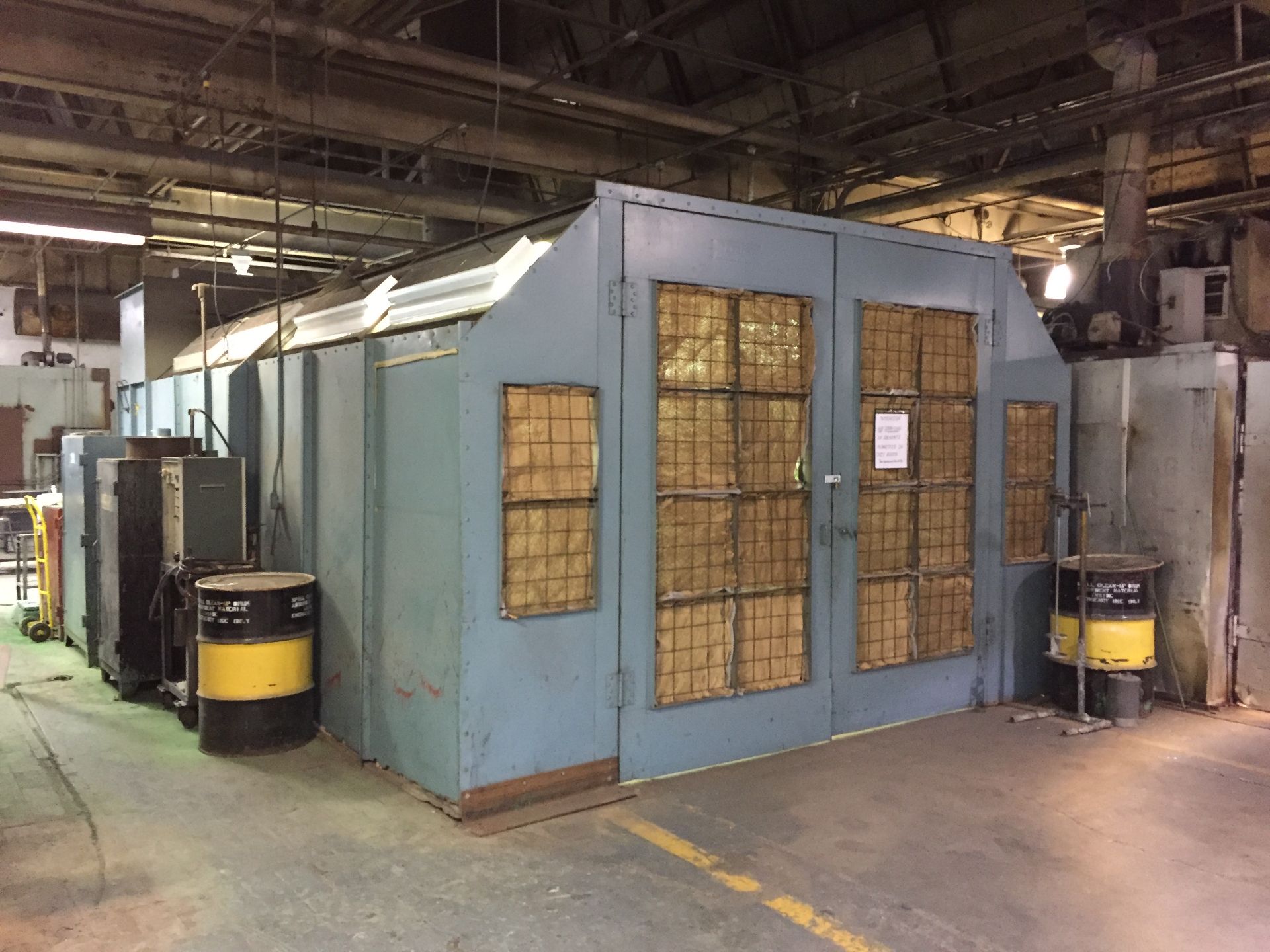 Water Based Spray Booth, Dywer Mark II Pressure Montioring System, Appr | Rigging/Loading Fee: $5000 - Image 2 of 8