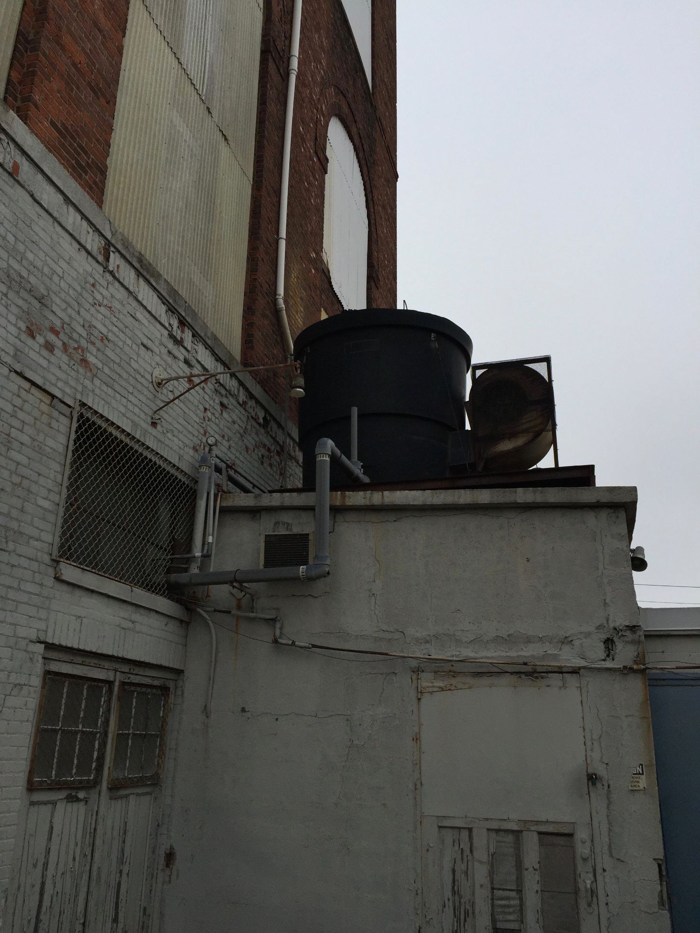 Delta Cooling Towers Mechanical Draft Cooling Tower, Includes Basin and | Rigging/Loading Fee: $800 - Image 6 of 6