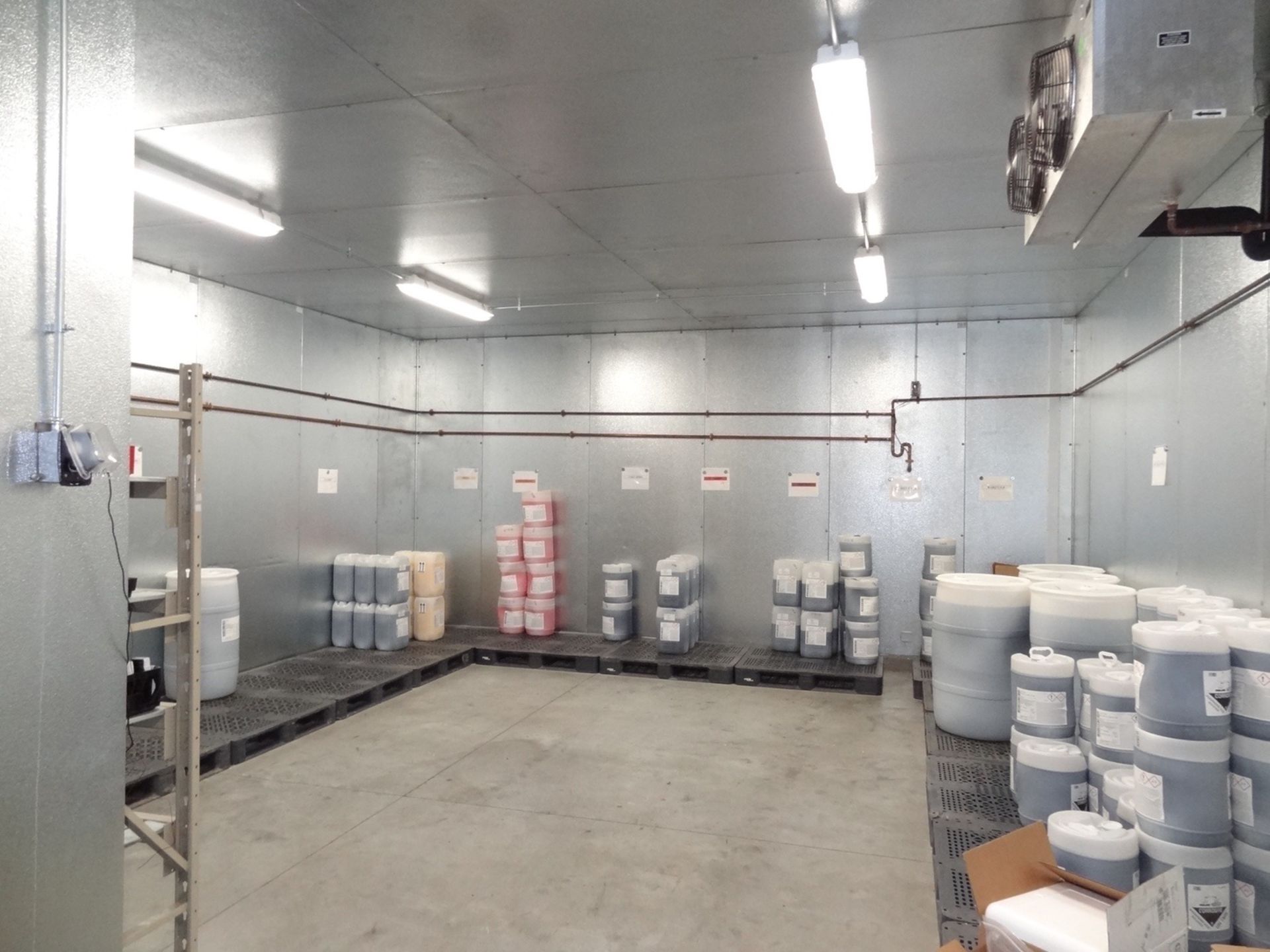 Crown Tonka Cold Storage Room, Flammable Section, 20Ft X 50Ft, Main Ro | Rigging Fee: Contact Rigger - Image 3 of 7