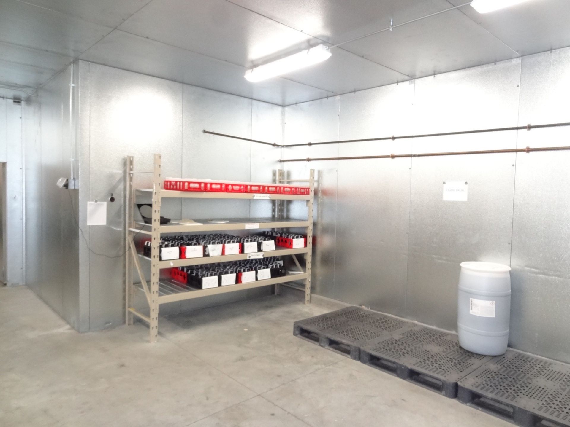 Crown Tonka Cold Storage Room, Flammable Section, 20Ft X 50Ft, Main Ro | Rigging Fee: Contact Rigger - Image 4 of 7
