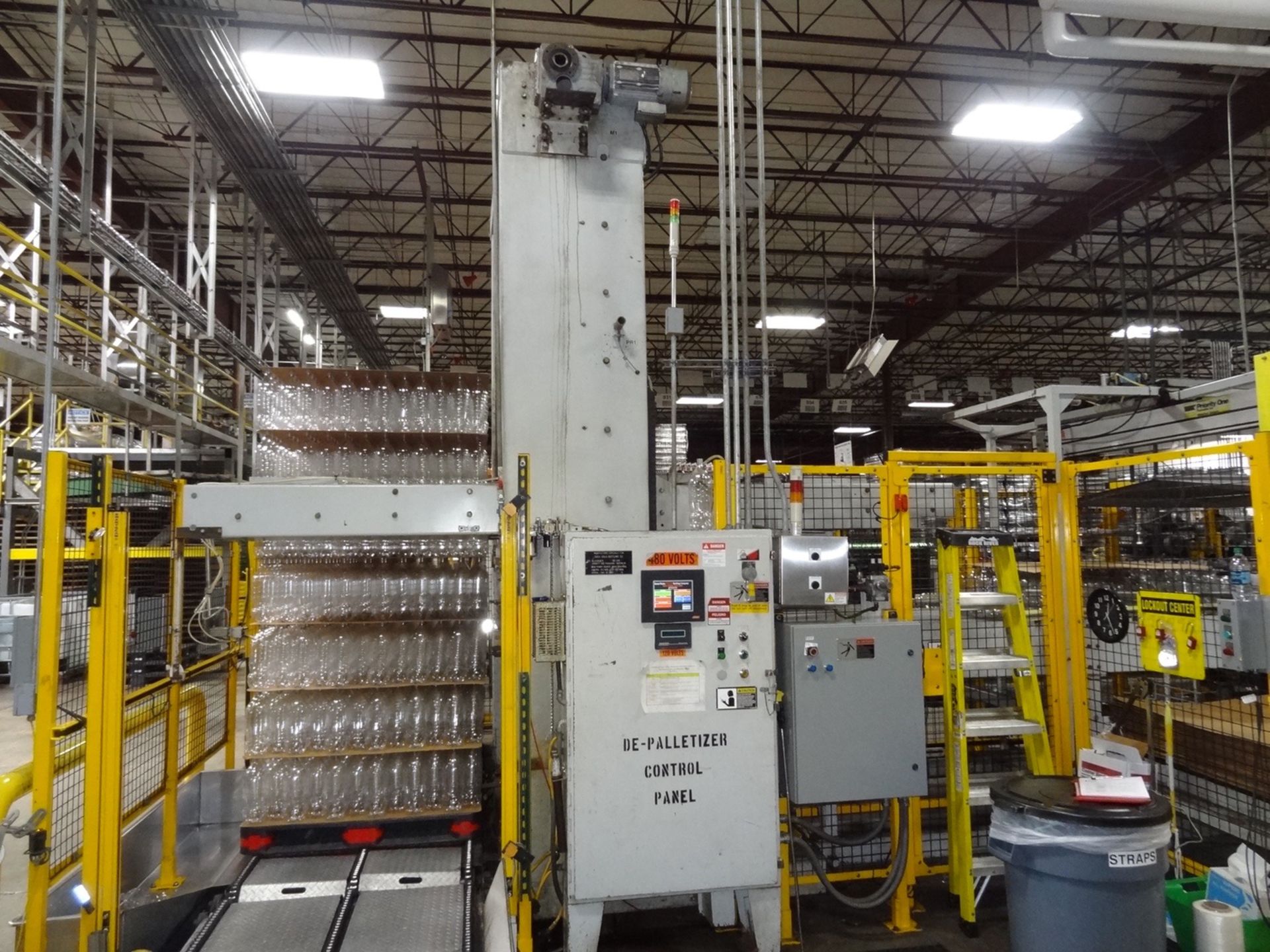 Priority One Low Level Bulk Depalletizer, 15Ft Long Discharge Bed, Pallet Stack | Rigging Fee: $2500 - Image 5 of 11