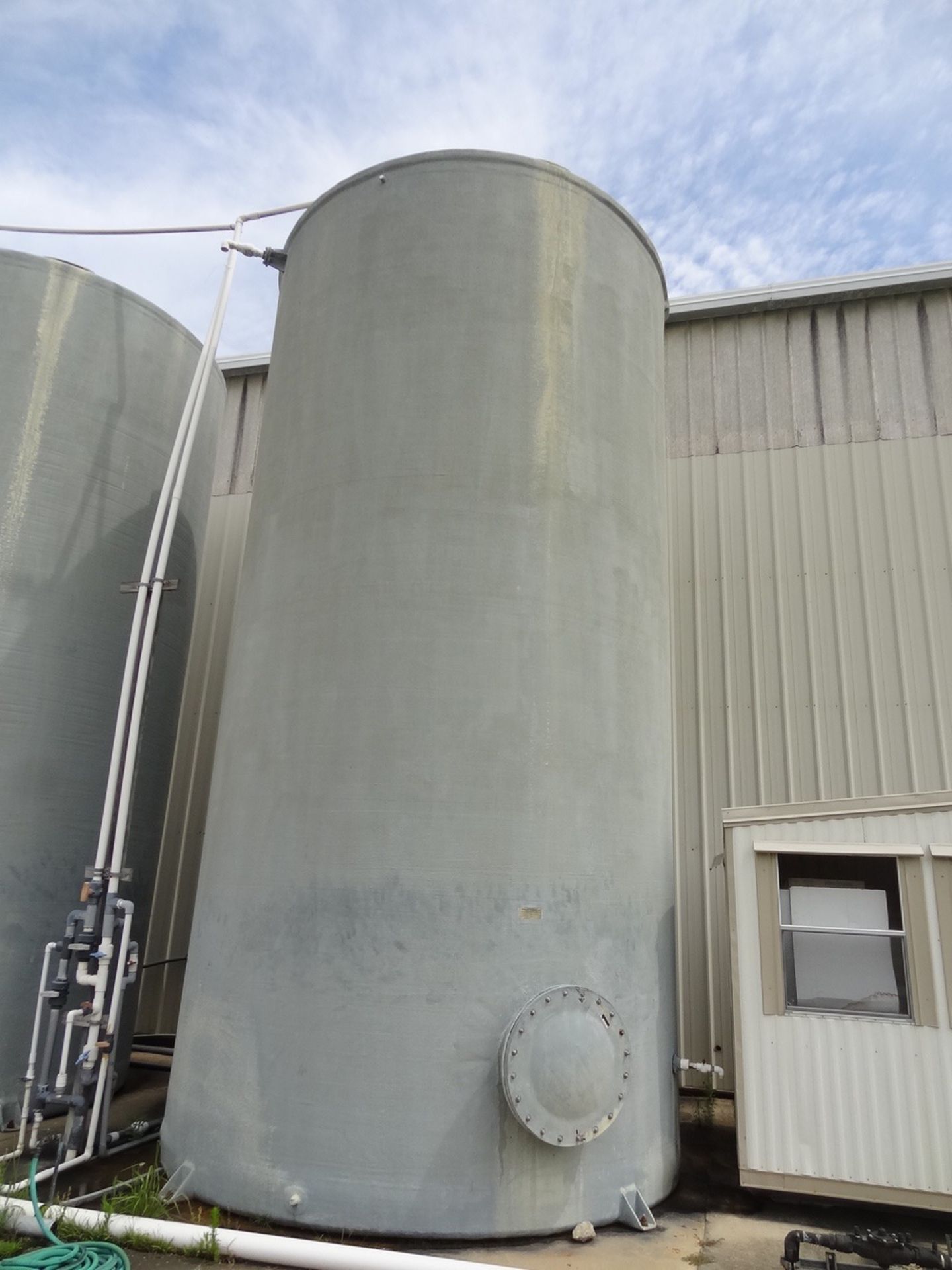 (2) 20,000 Gallon Fiberglass Holding Tanks, 12’-6” diameter x 26’ tall | Rigging Fee: $4000 - Image 4 of 5