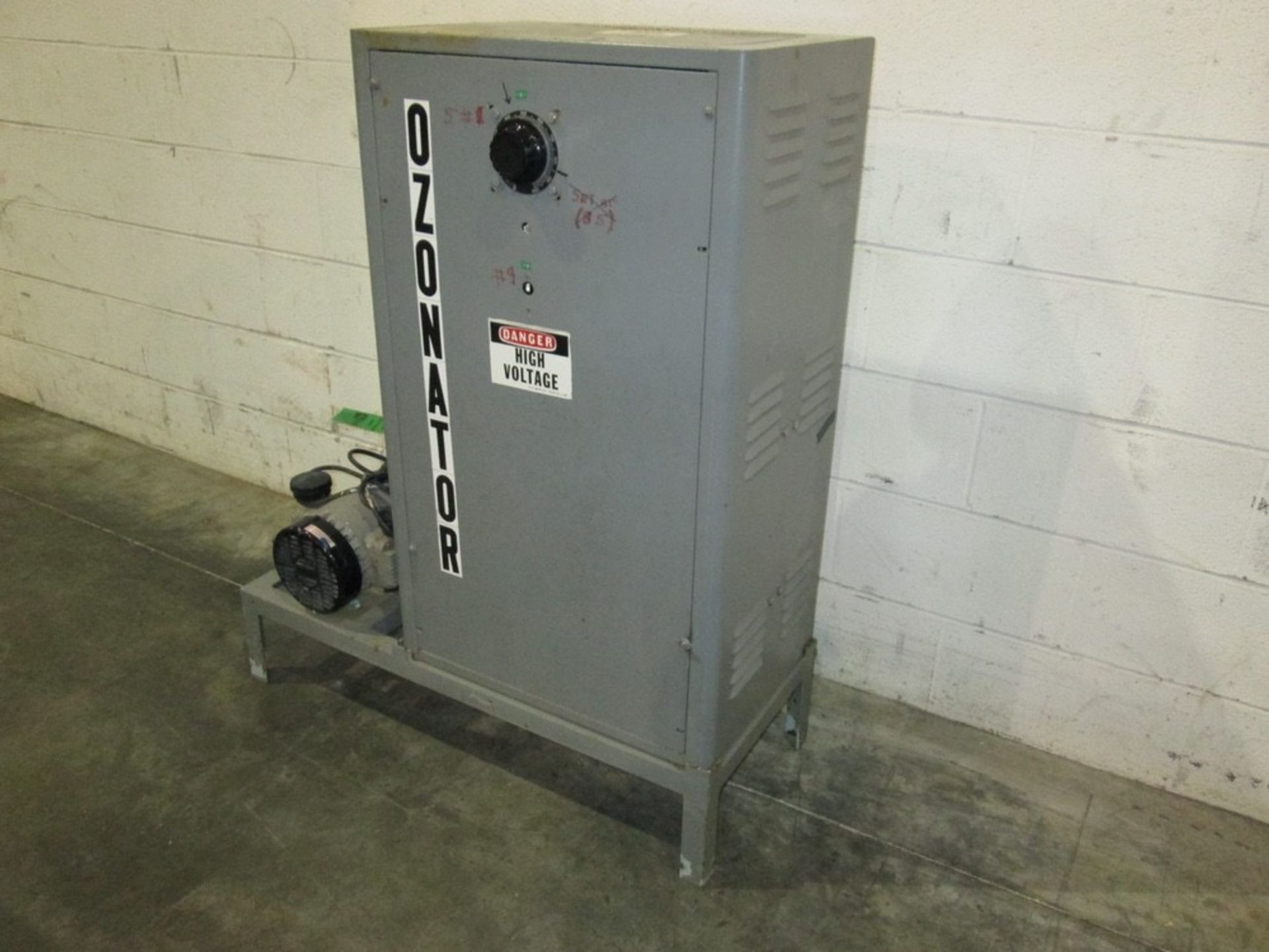 Hess Ozonator, Capable Up To 0.50 Lbs/Day Or 9.5 g/hr Of Ozone Yield, 0.5 HP | No Charge for Loading - Image 2 of 5