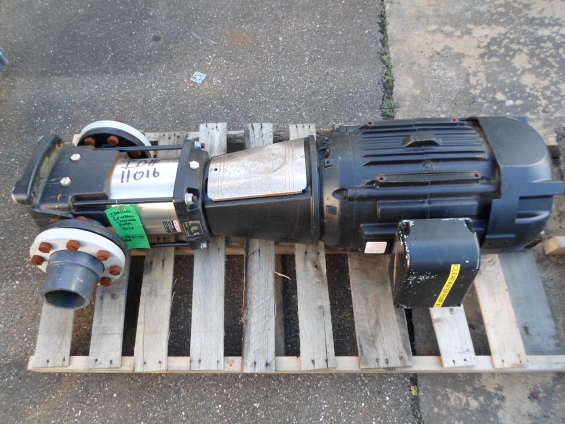 40HP Grundfoss Clearwater Pump, Flow Rate Of 475.5 GPM Type: Cr90-2 A-G-A-E- | No Charge for Loading