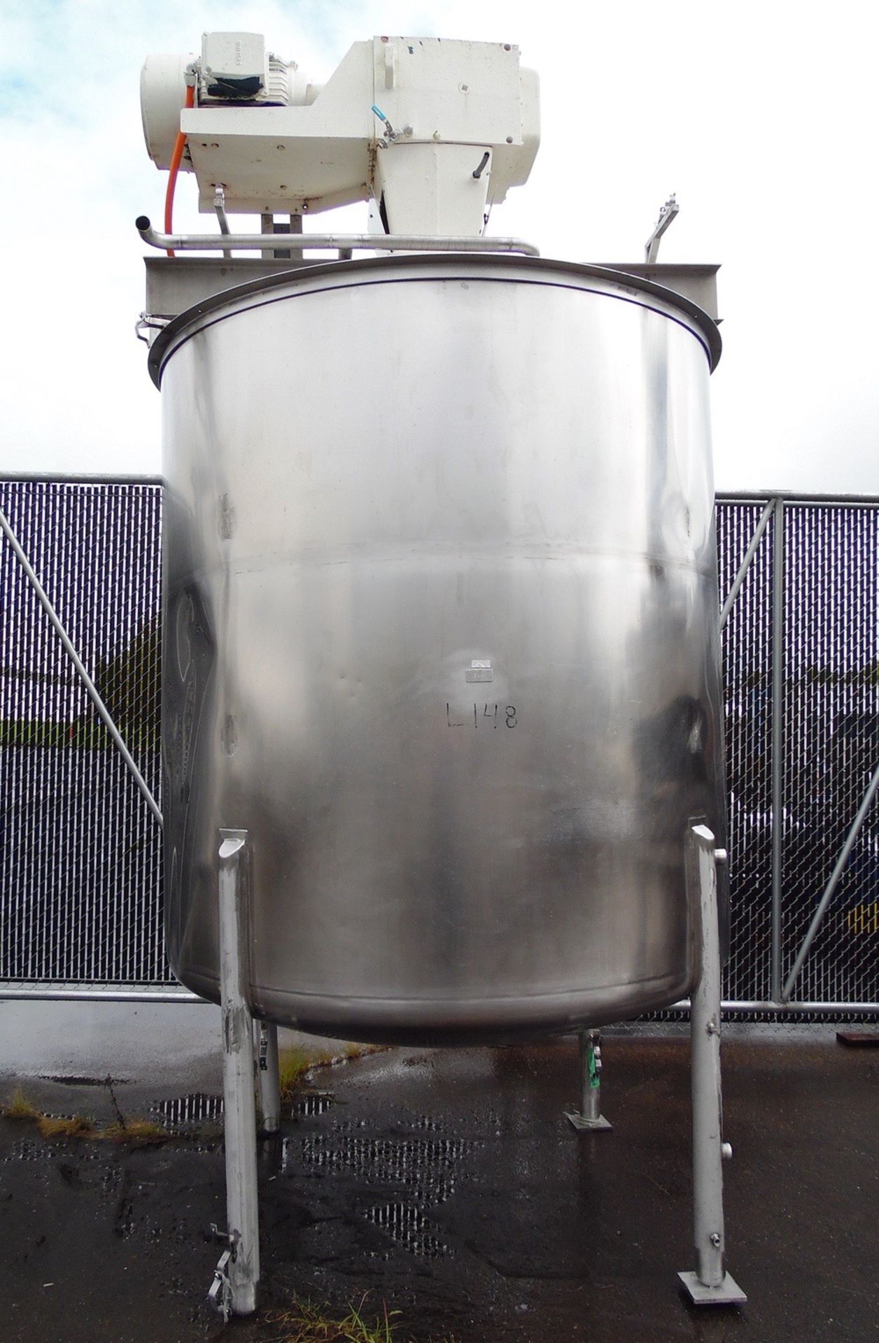 1600 Gallon 316 Stainless Steel Tank, Dome Top, Dish Bottom, Approx: 80" Str | No Charge for Loading