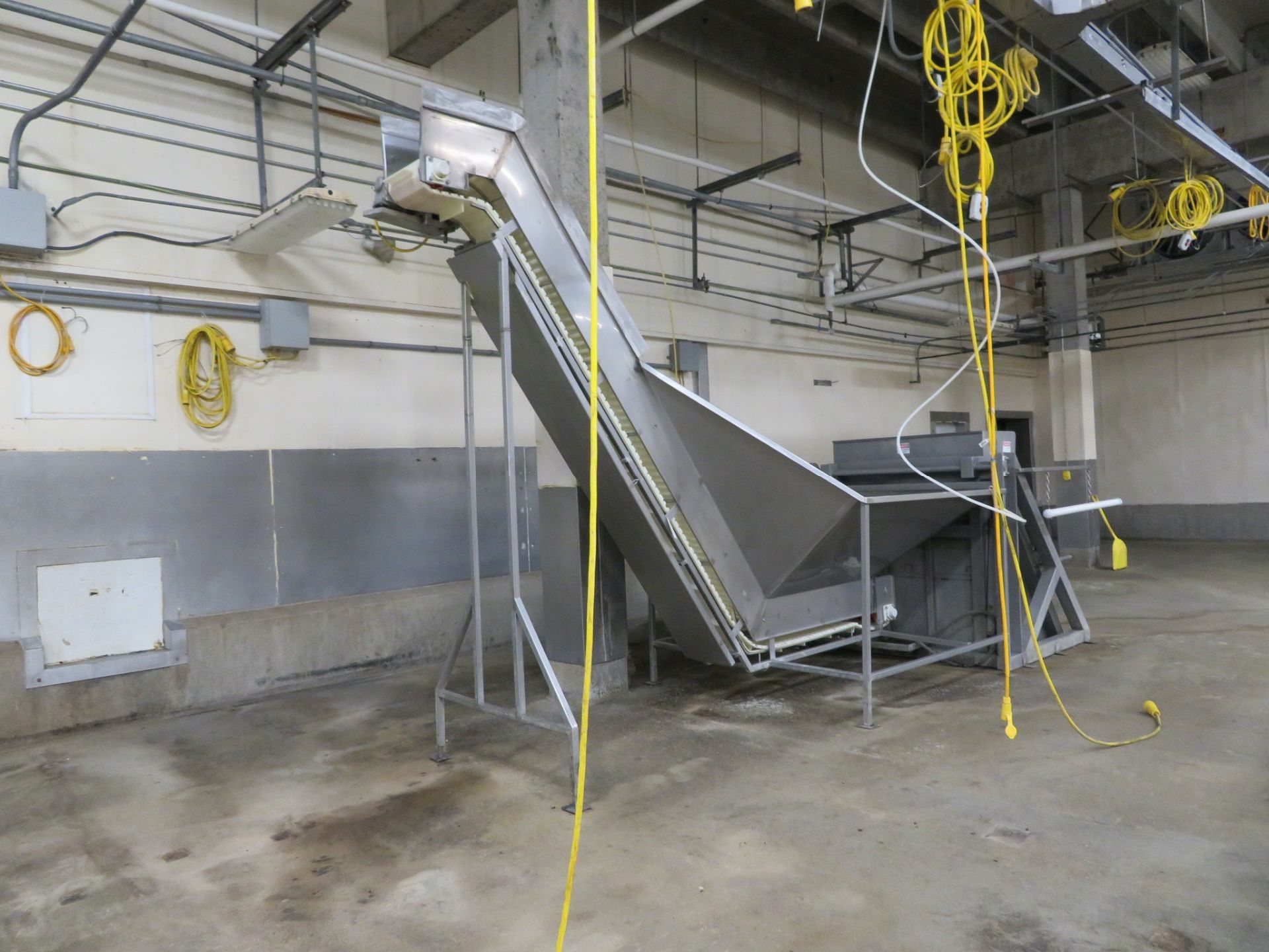 Stainless Steel Hopper Conveyor, 6' x 6' Hopper, 116" Discharge Height | Rigging Fee: $500