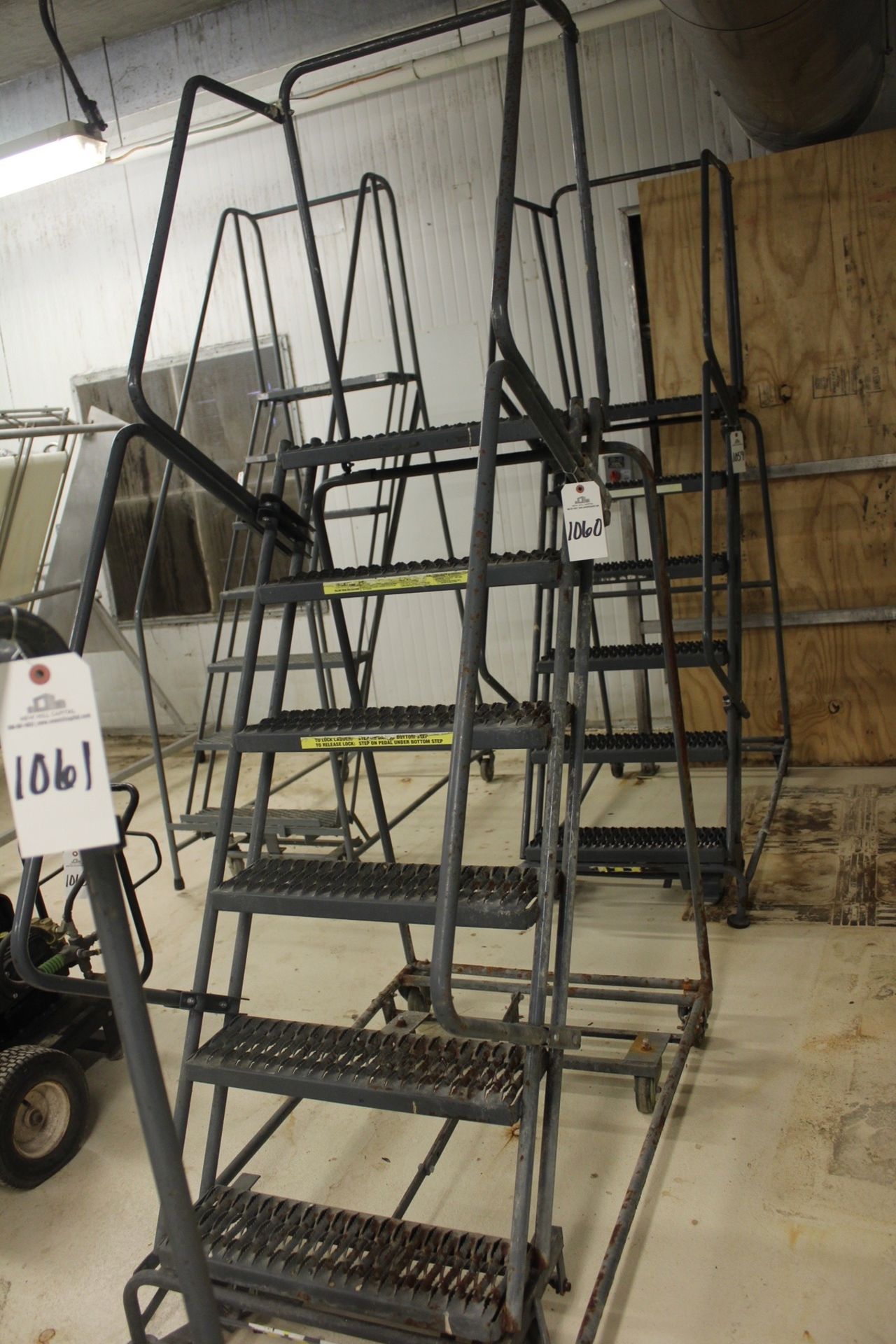 6' Warehouse Ladder | Rigging Fee: Hand Carry