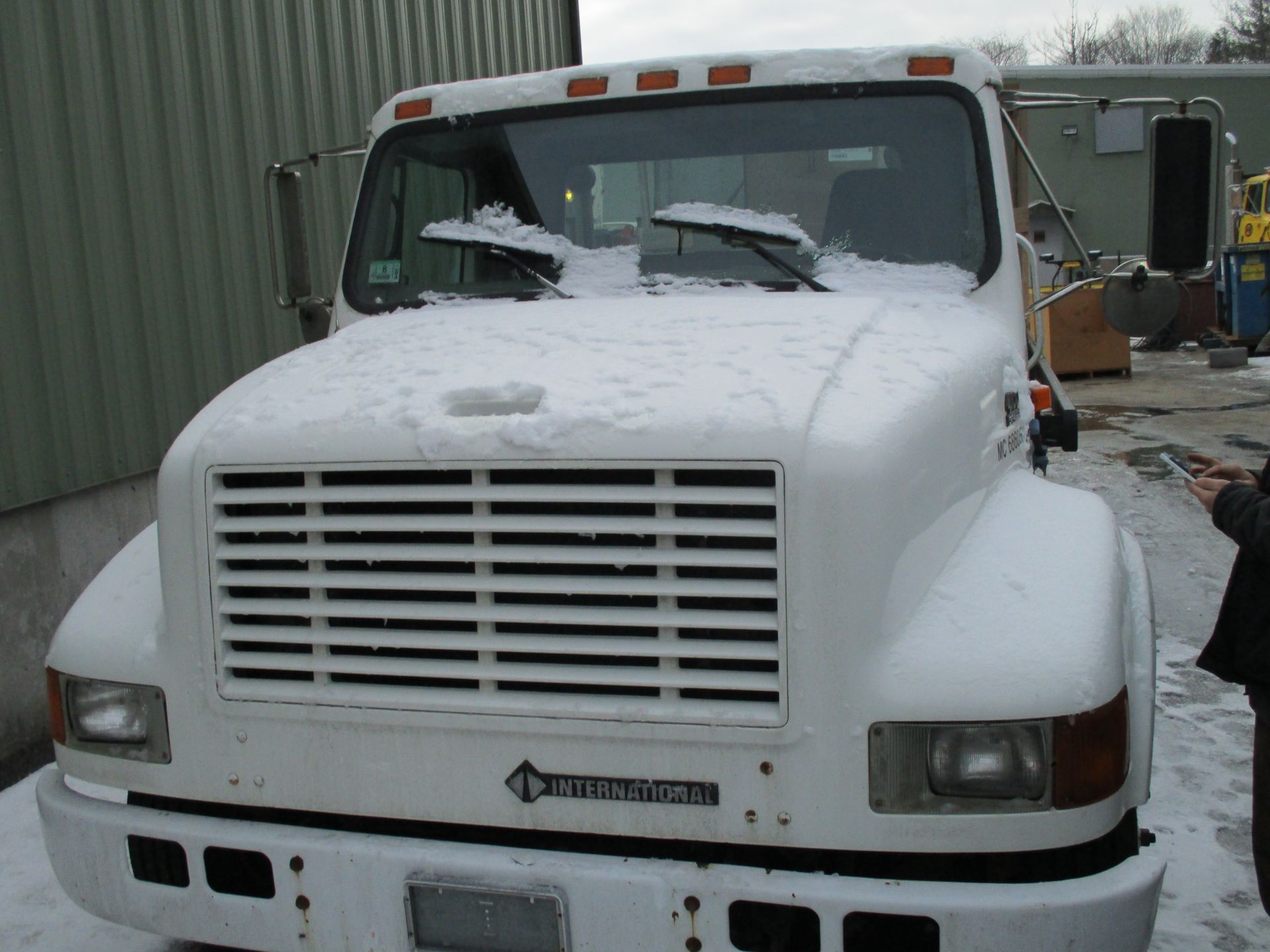 2000 International 4700 DT466E Ramp Truck, 6 Wheel, Diesel, 6 Sp. Man Trans.w/ 21' Deck, (Has Title) - Image 7 of 7