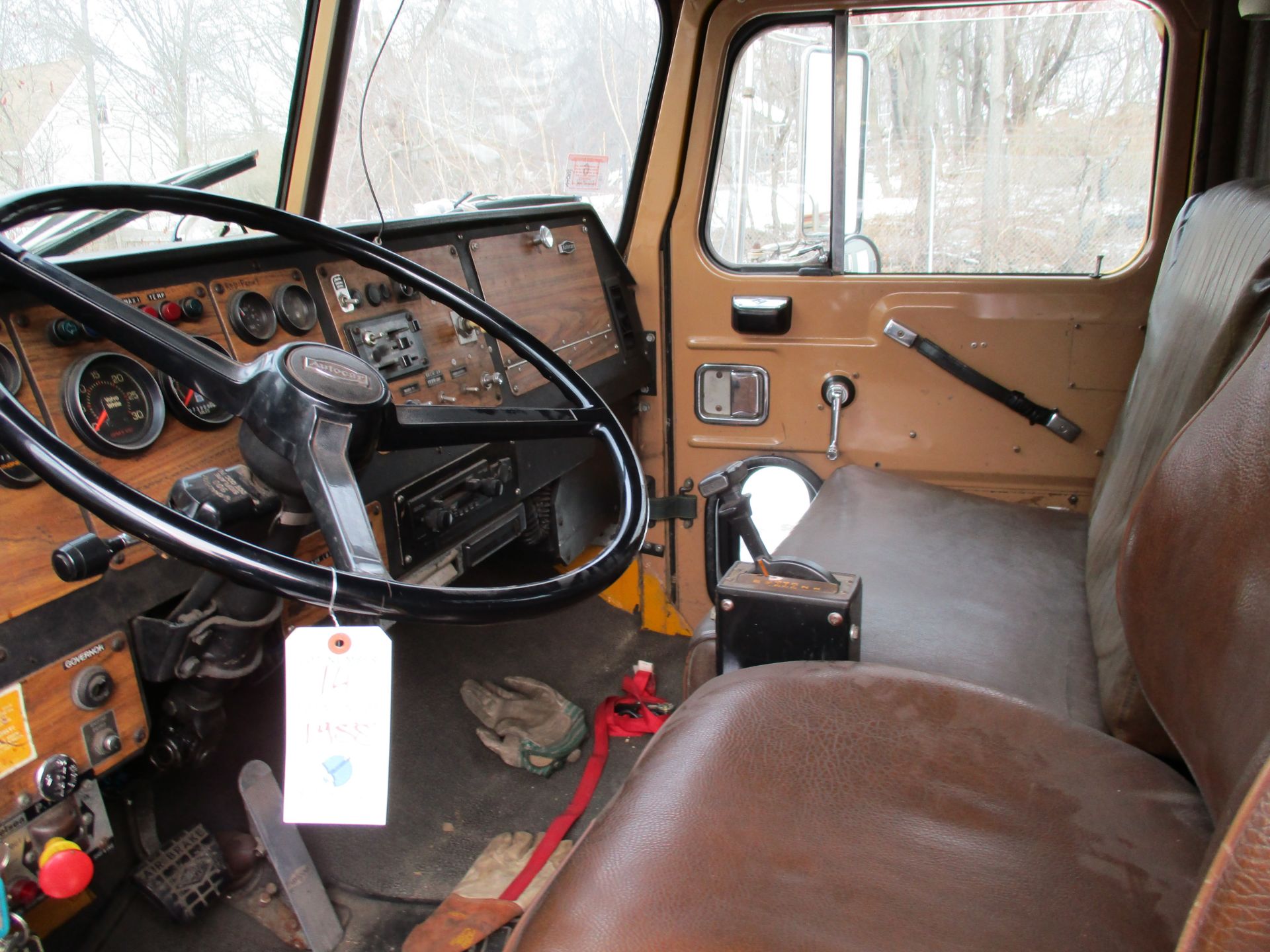 1988 Volvo White Autocar Cummins Diesel Automatic, Chelsea PTO, Dual Axle, 26' Jerr-Dan Wrangler - Image 4 of 7