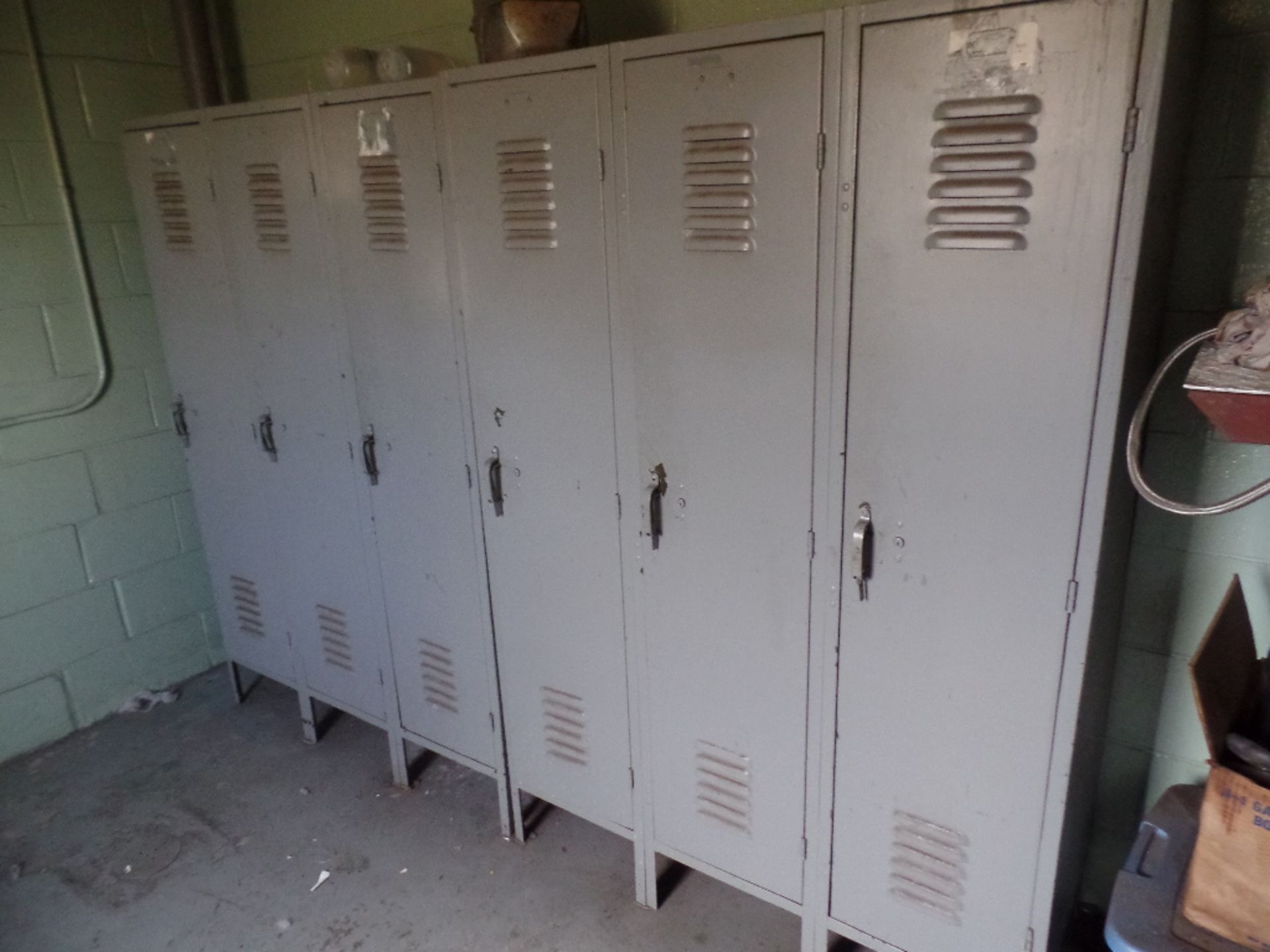 {LOT} Lockers & File Cabinet