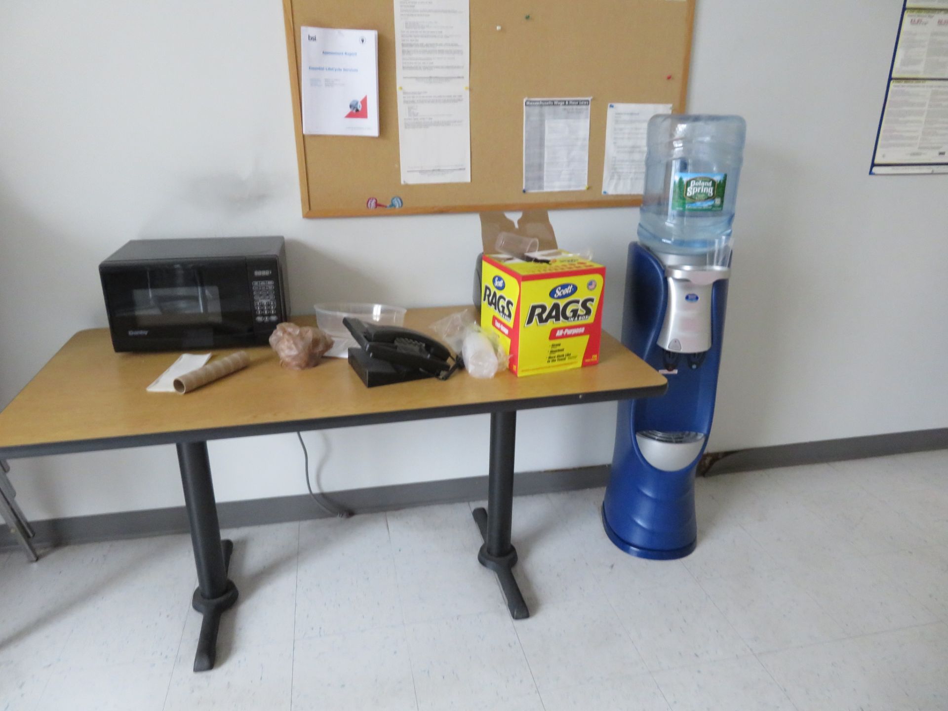 [LOT] (3) Microwaves, (2) Refrigerators, Rectangular Table (12) Chairs, Water Cooler, Hand Soap - Image 4 of 4