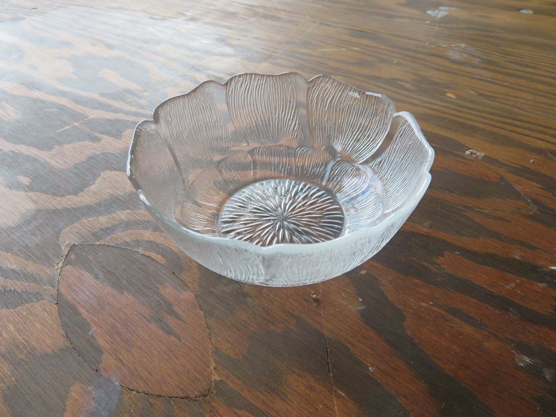 (133) Glass Bowls