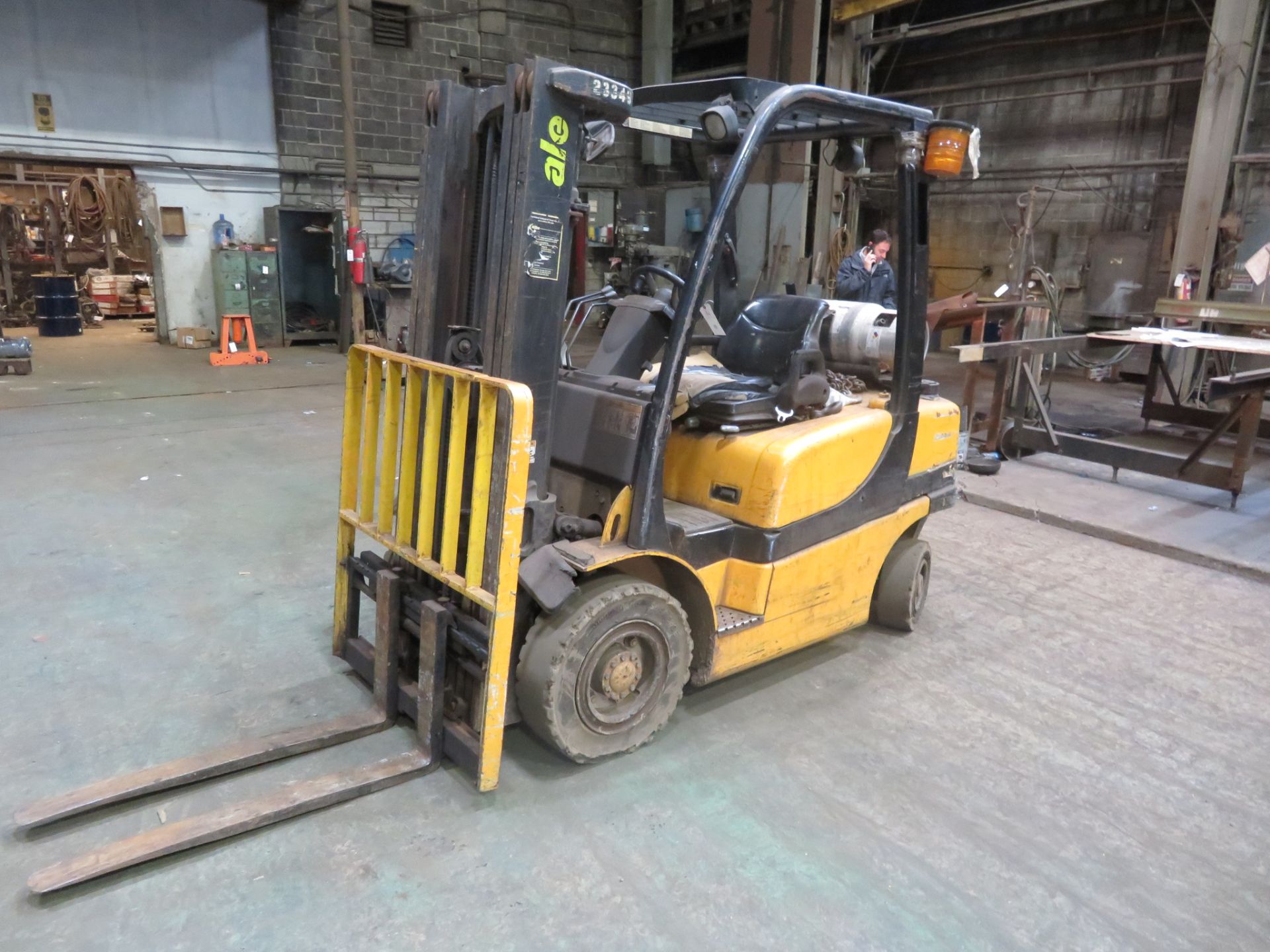 Yale #GLP050VX 5000lb. Capacity Propane Forklift w/(3) 7' Masts, Sideshift, Hrs: 482, S/N: - Image 3 of 4