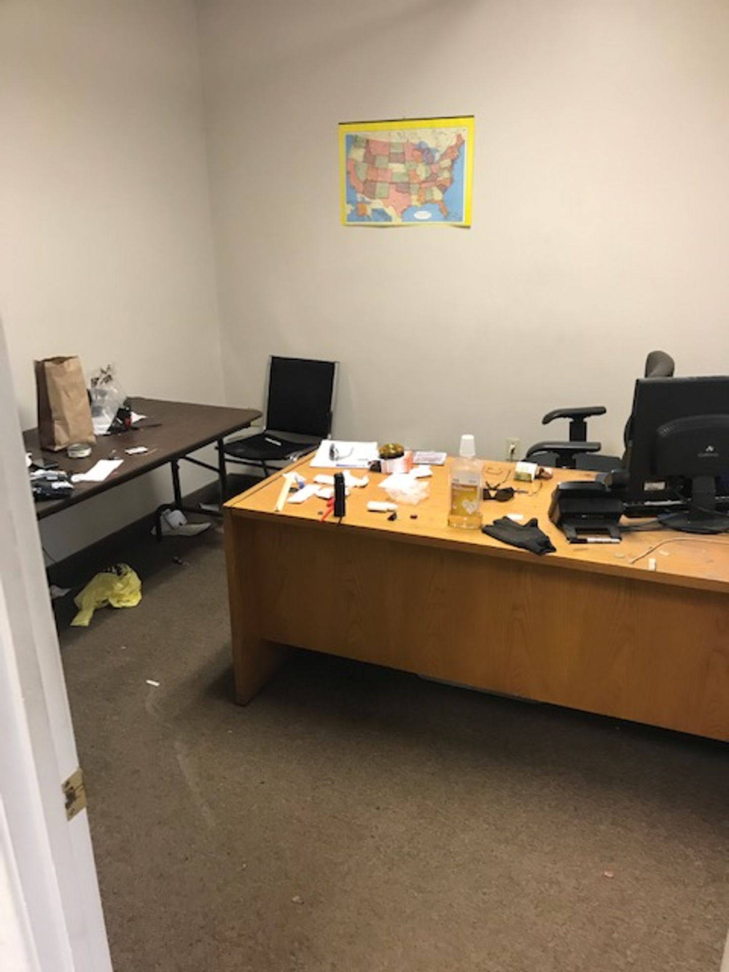 {LOT} Balance in Offices Furniture, Etc. (No Paperwork/Files)