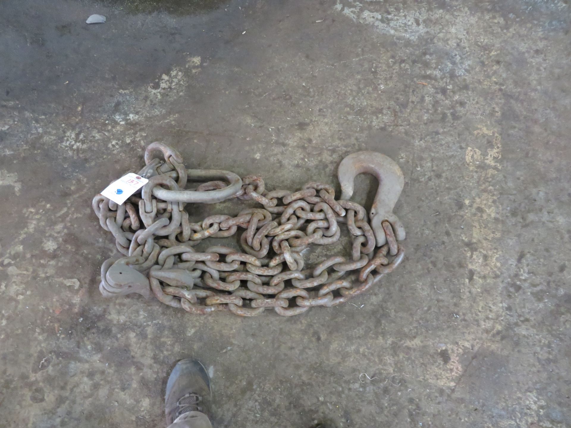 Lifting Chain w/Hooks