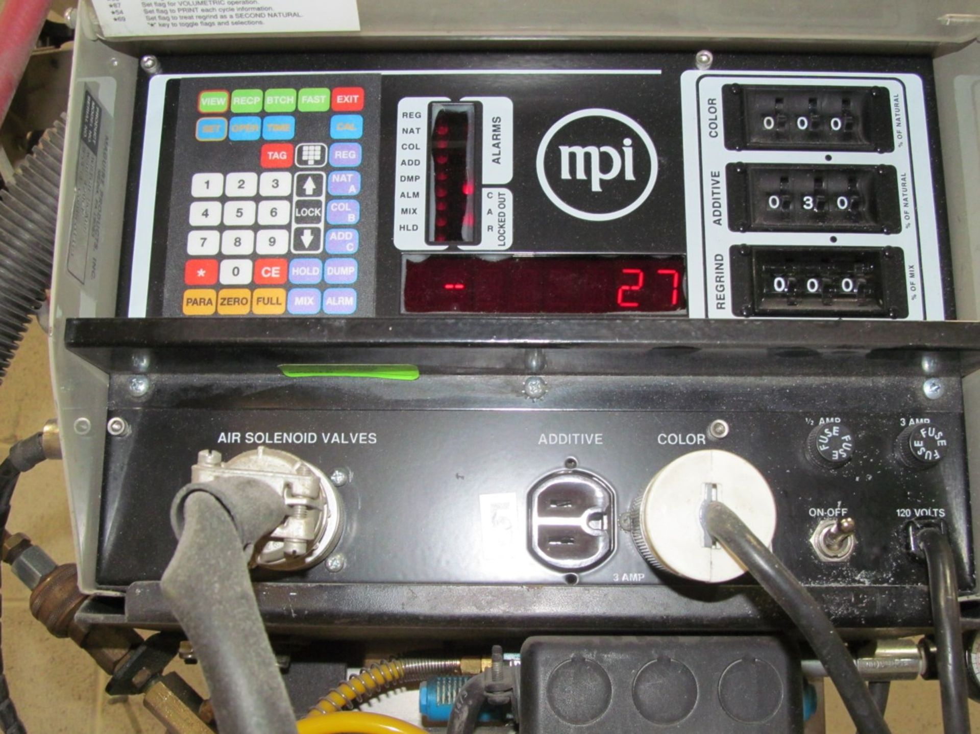 Conair/Maguire 2-Component Auto Weigh Gravimetric Batch Blender, WSB-420CF Controller, (2) Vacuum - Image 4 of 4