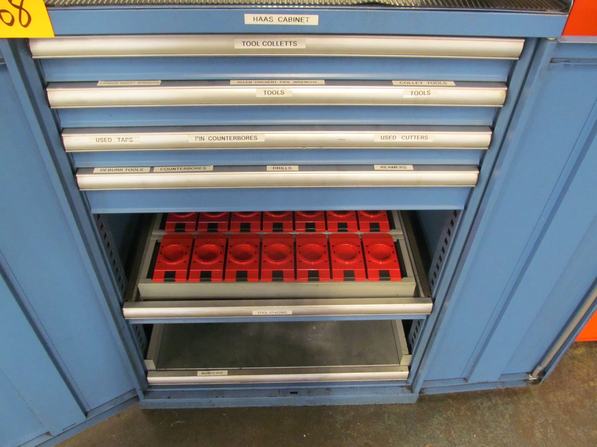 Lista CAT40 Tool Cabinet - Image 2 of 2