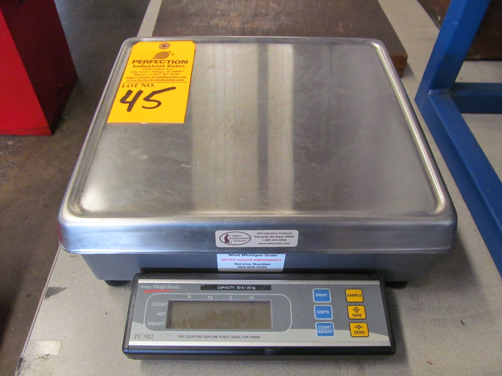 50 lb. Avery weigh-Tronix PC902 Counting Scale