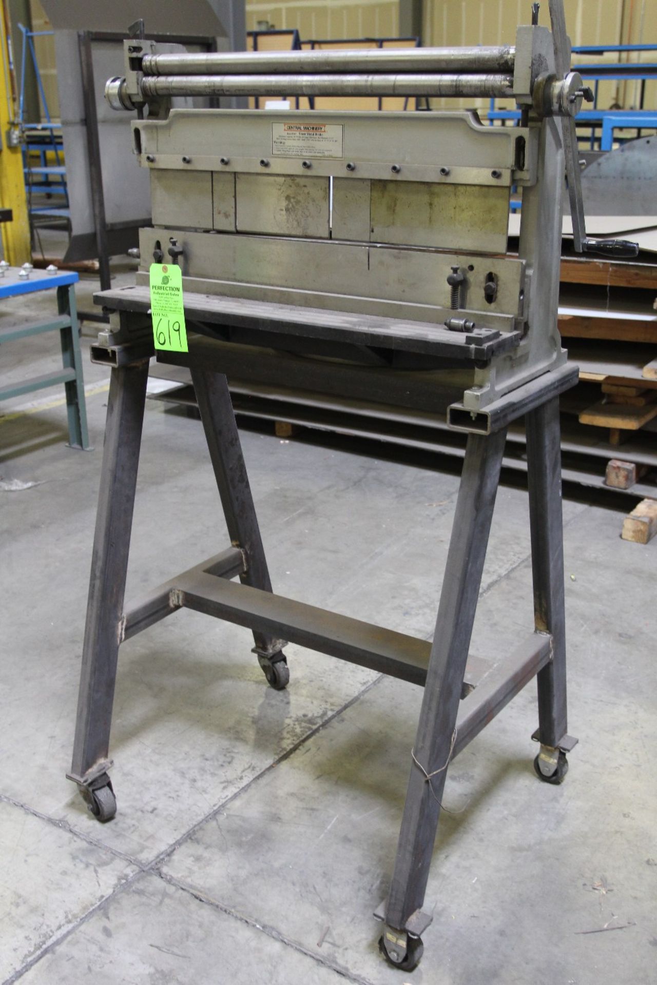 Central Machinery Sheet Metal Brake and Roller, 30" x 20 Gauge Capacity, 1-1/2" Roll Diameter