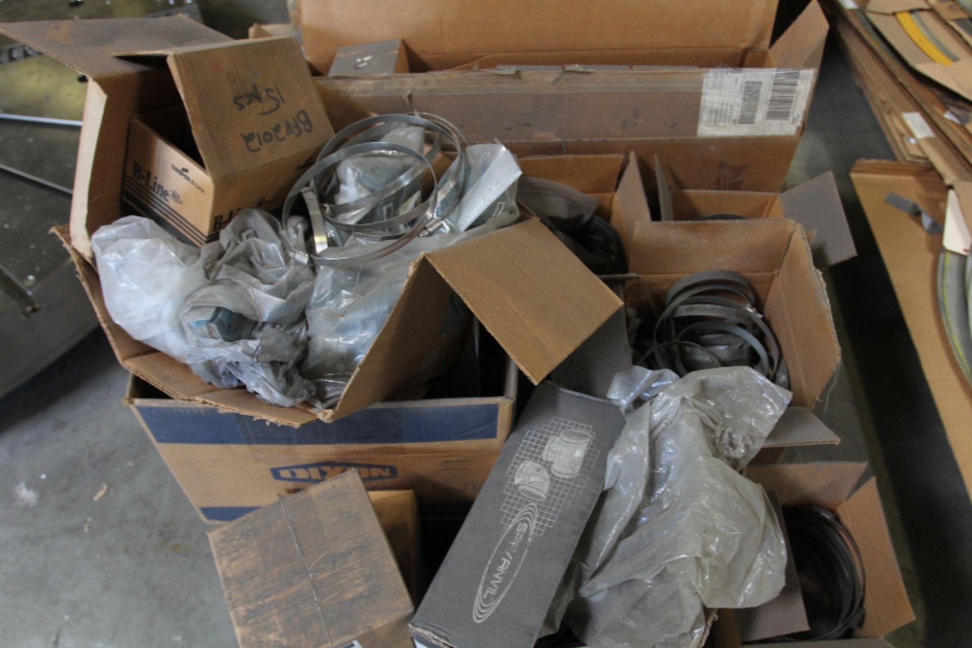 Lot of Large Assortment of Pipe and Pipe Clamps - Image 5 of 5