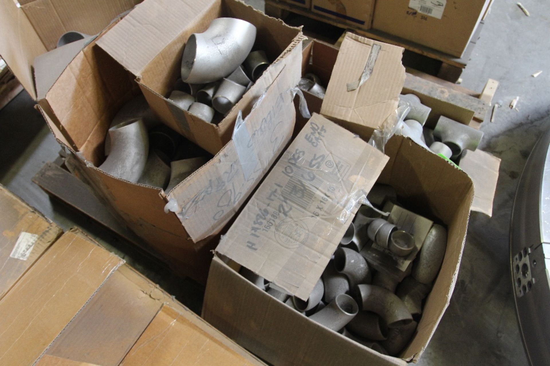 Lot of Large Assortment of Pipe and Pipe Clamps - Image 3 of 5