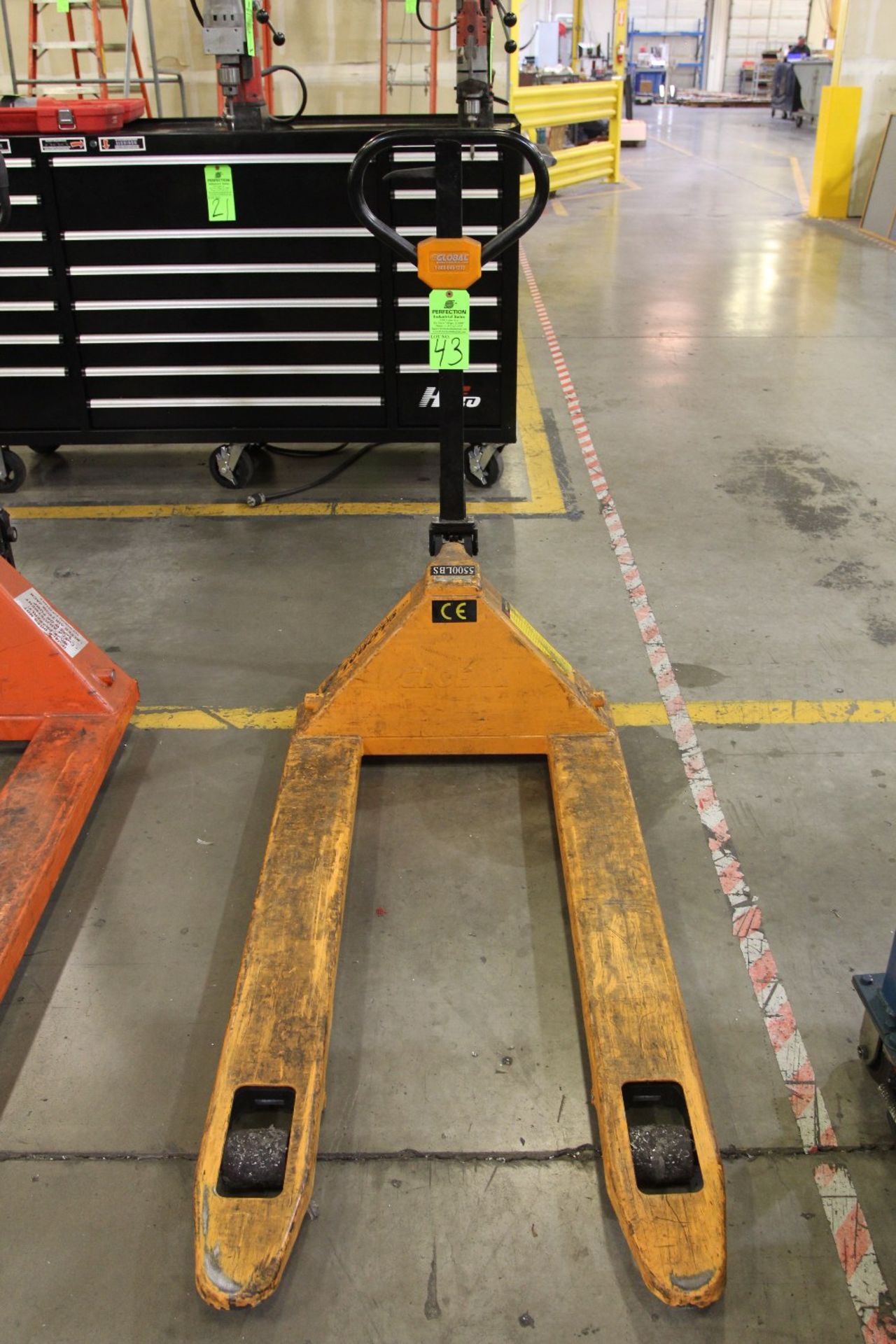 Global Industries 5500 Lb Pallet Jack