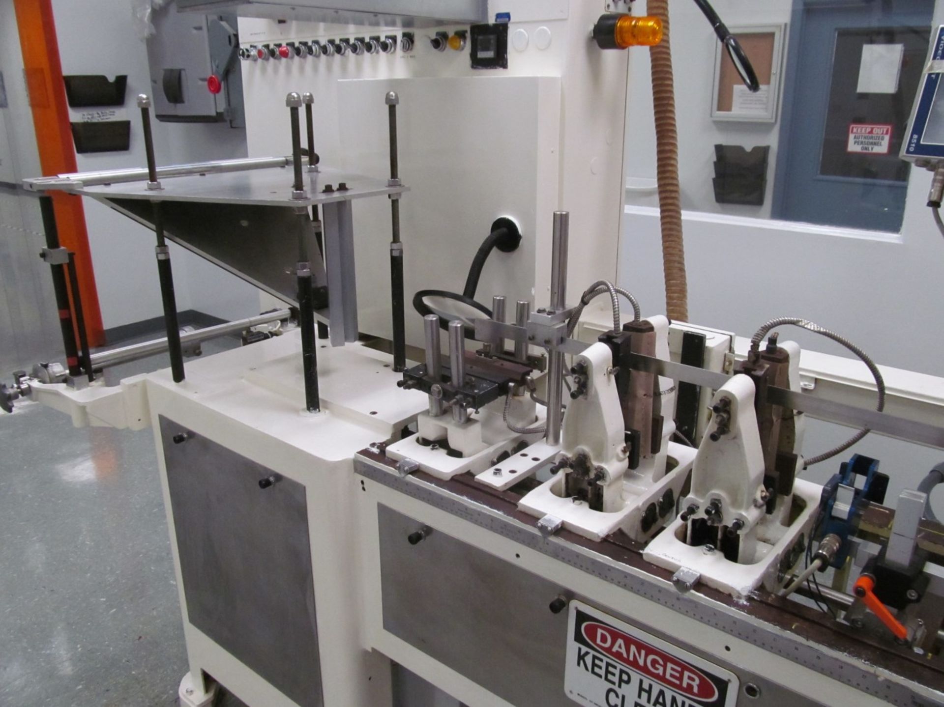 Bartelt Horizontal Model IM-7 Form Fill & Seal Machine, Speeds up to 100 Cycles / Minute, w/ Twin - Image 2 of 11