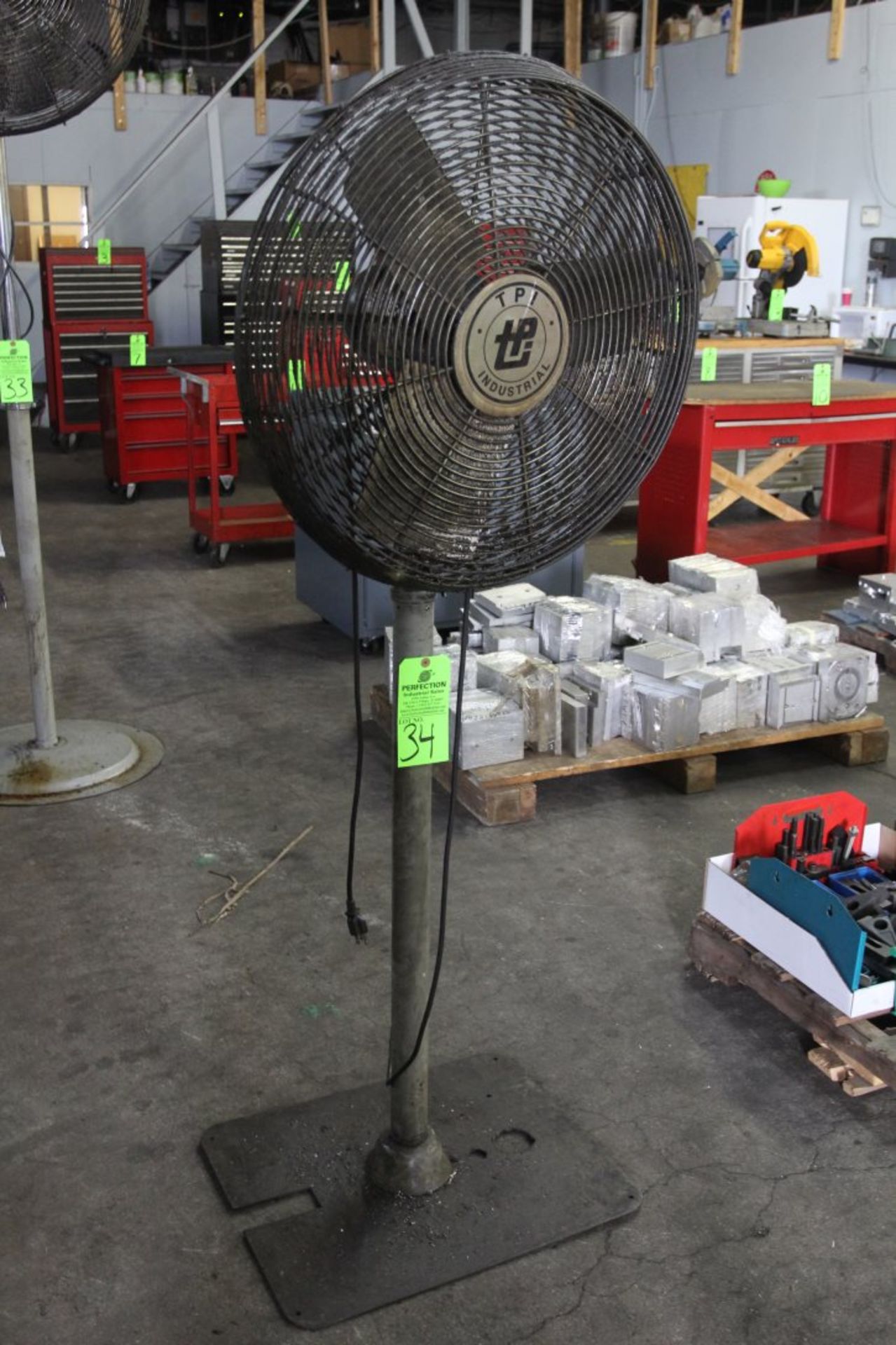 TPI 24" Pedestal Shop Fan