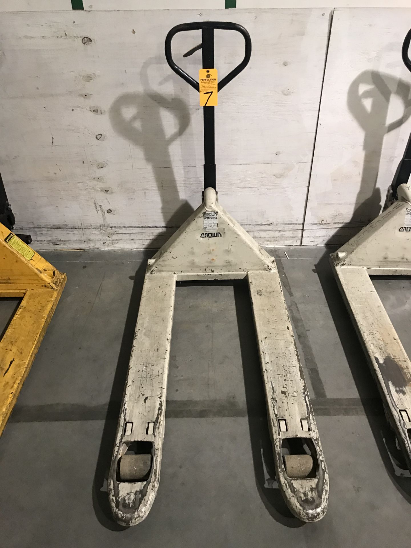 Crown Pallet Jack