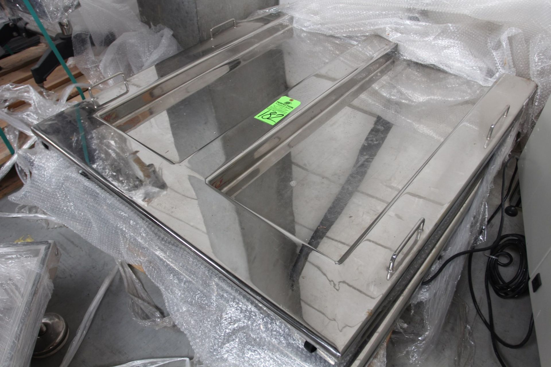 600 kg Stainless Steel Floor Scale, (Location: DK MOVES, Arthur De Coninckstraat 9, 3070 Kortenberg,