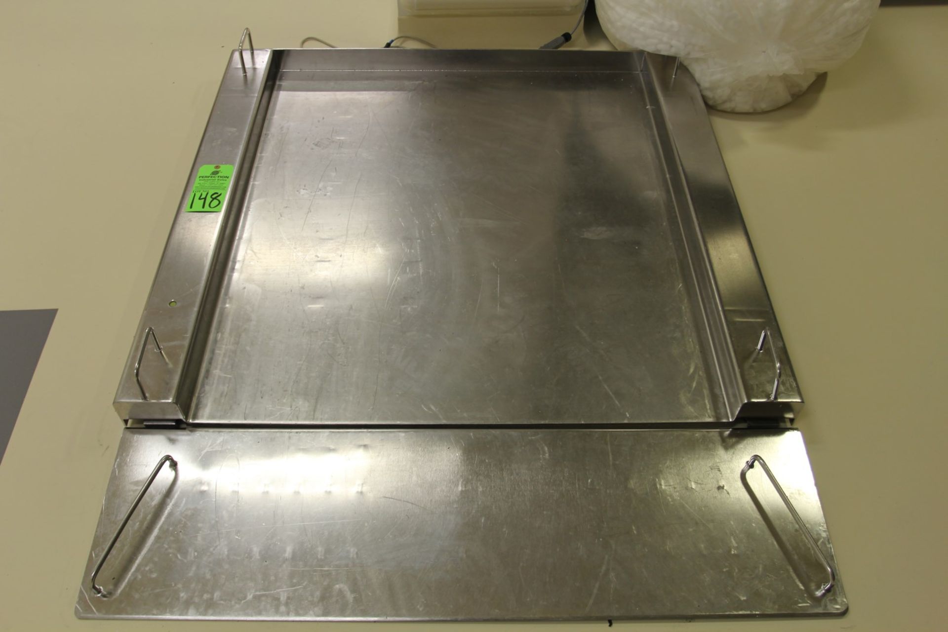 1500 kg Sartorius IFS4-1500-NL Stainless Steel Floor Scale, s/n na, 115cm x 100cm, Siebert Readout