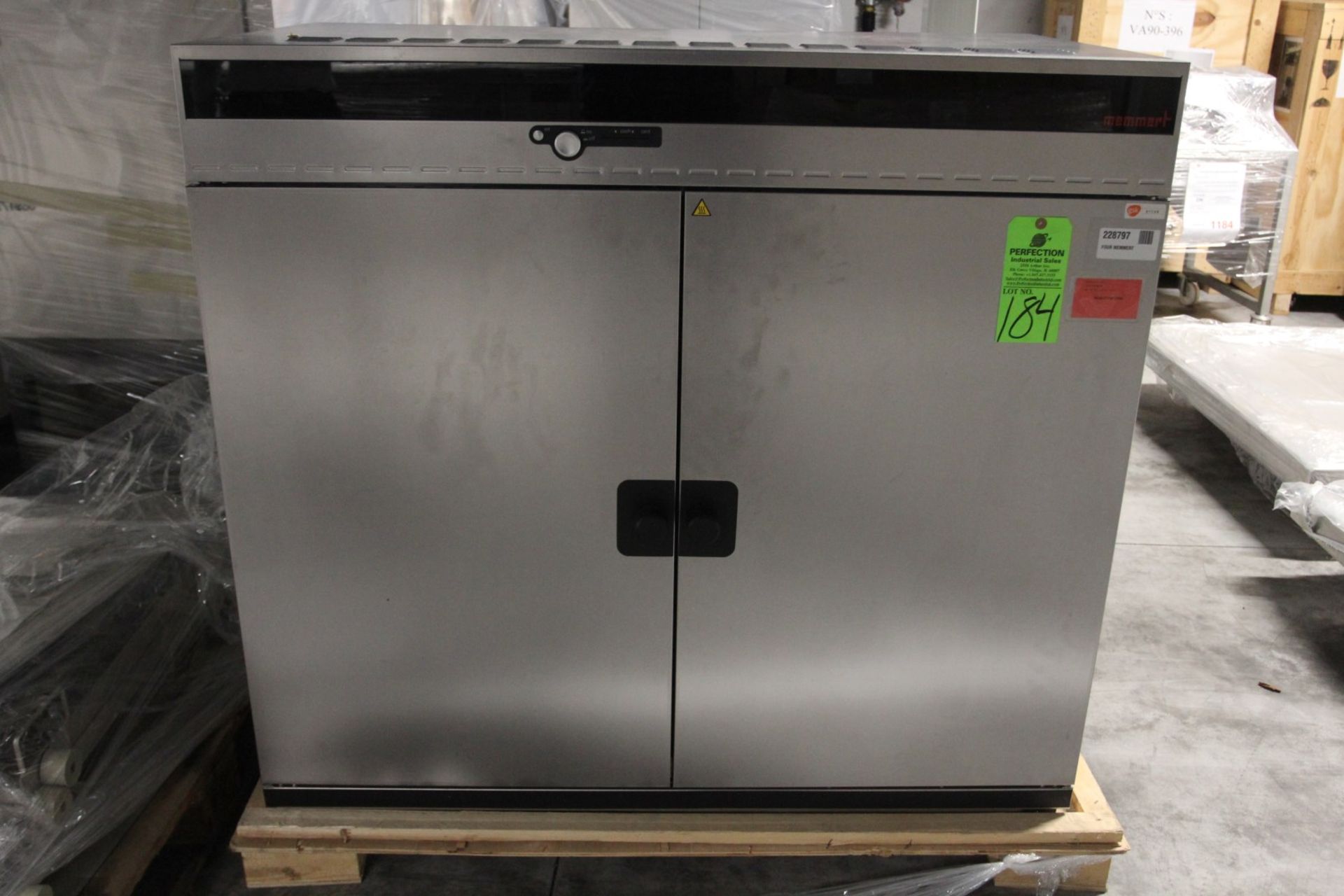 Memmert UFP 700 Universal Oven, s/n G709.0171, 300 Degree C Max Temp, 4000W, (Location: DK MOVES,