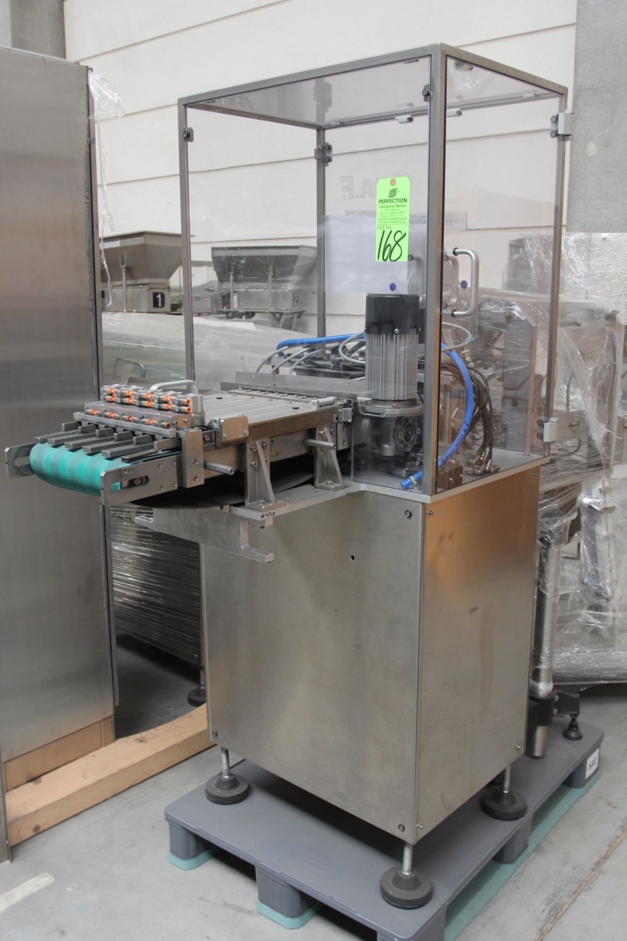 Ozaf Vibratory Bowl Feeder w/ Belt Type Loader Conveyor, (Location: DK MOVES, Arthur De