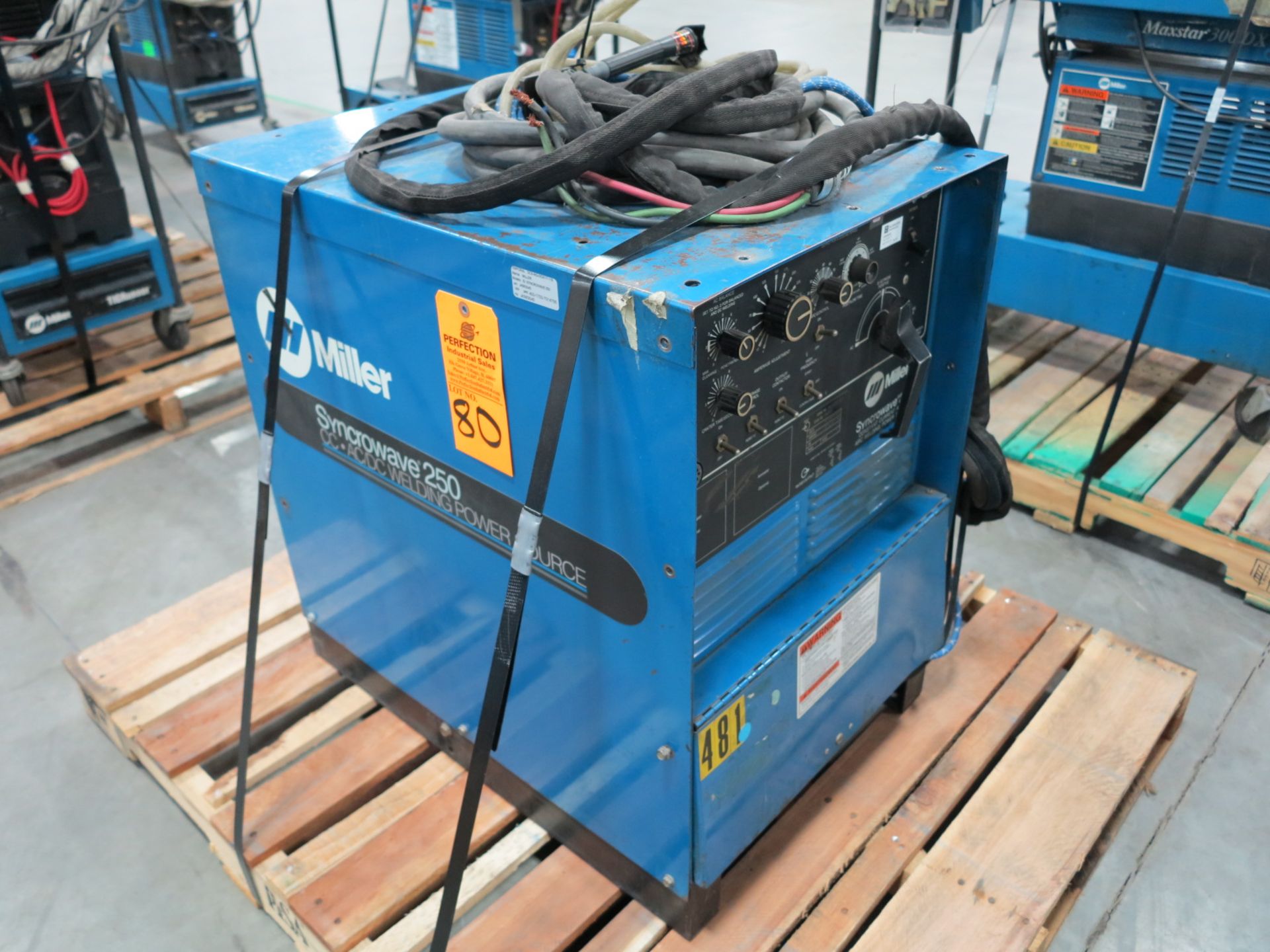 Miller Syncrowave 250 Power Source, s/n na