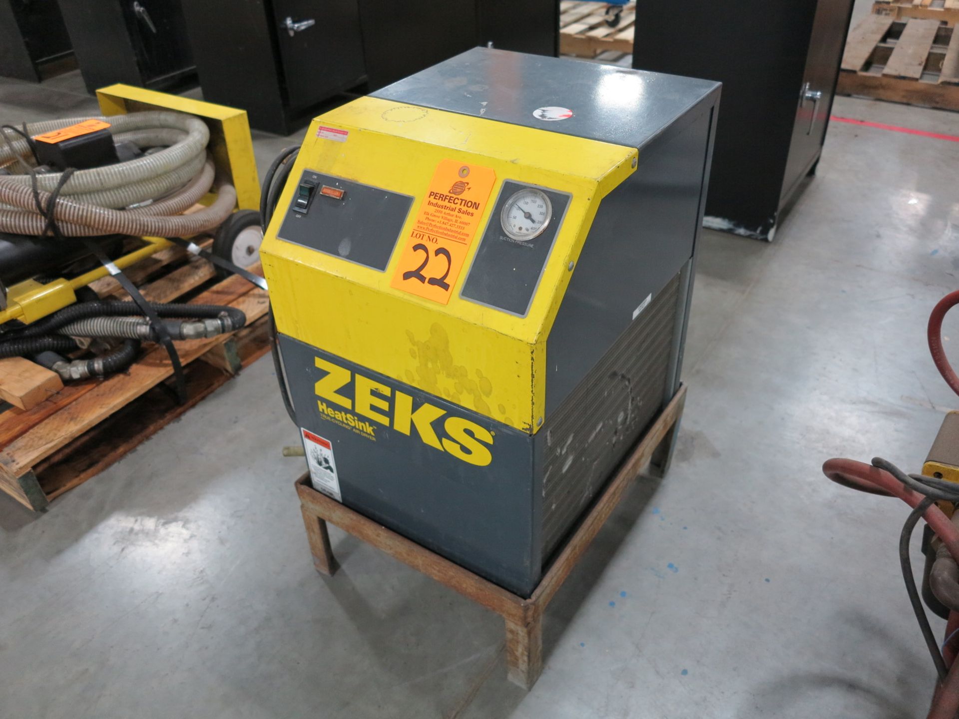 Zeks 35HSEA100 Heat Sink Refrigerated Air Dryer, s/n 308570