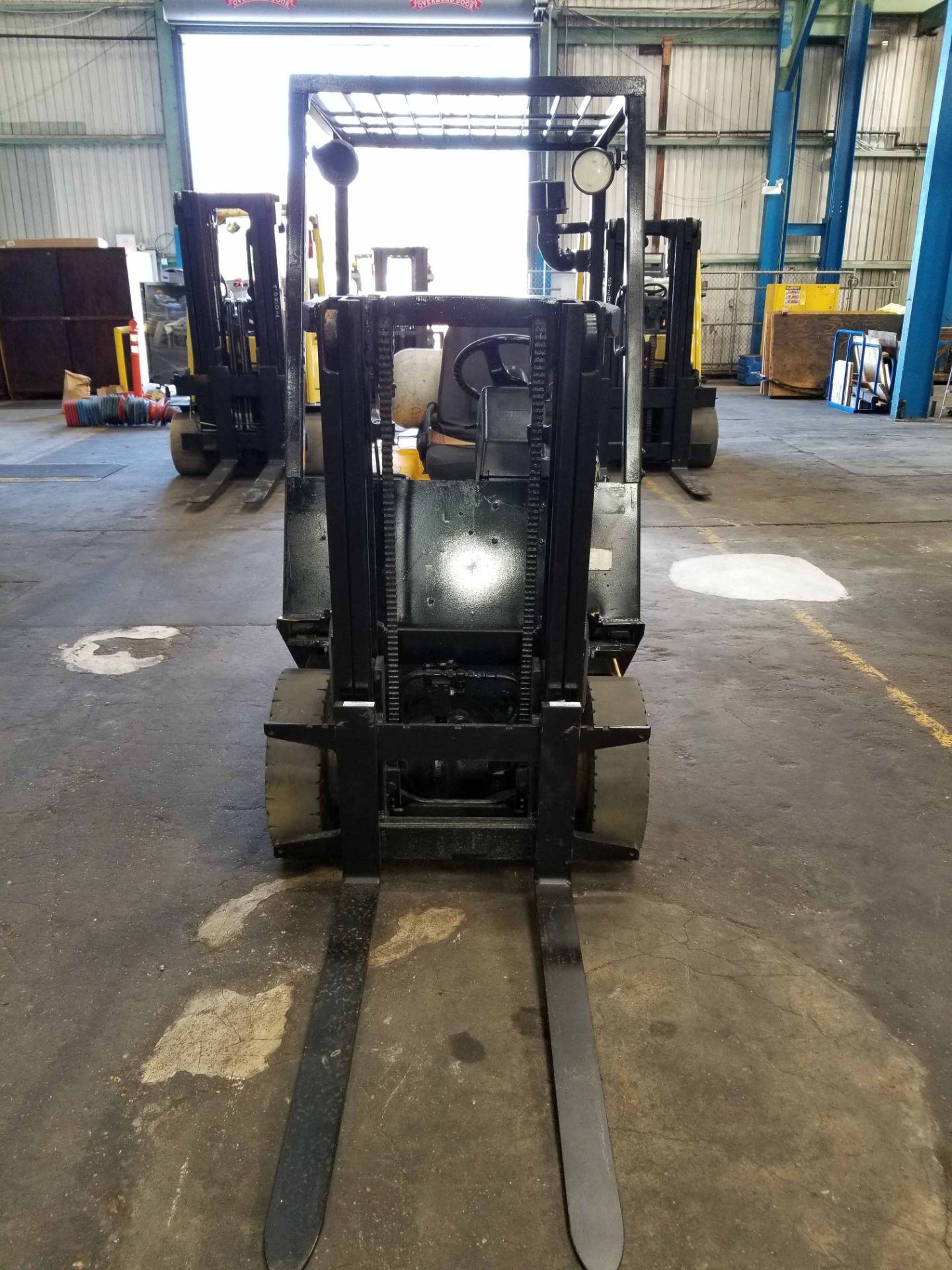 FORKLIFT, YALE 3,000 LB. CAP. MDL. GLP030, new 2004, LPG, 2-stage mast, 84” lift height, pneu. style - Image 2 of 4